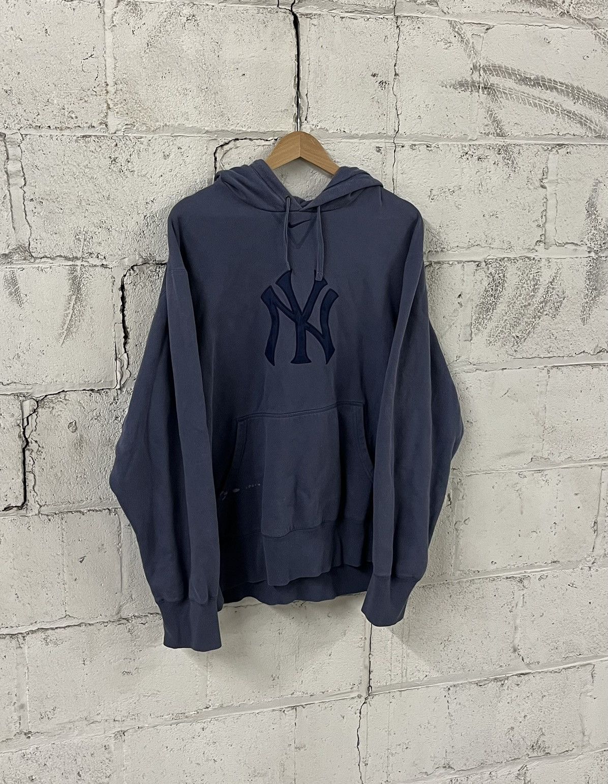 Nike Nike center swoosh vintage NY Yankees rare faded sports Size US XL / EU 56 / 4 - 1 Thumbnail