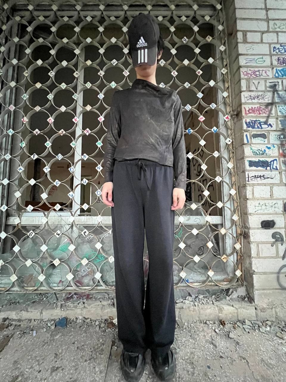 Vintage Vintage Y2K Dark Good Skin Asymmetrical Owens Style Hoodie Size US S / EU 44-46 / 1 - 1 Thumbnail