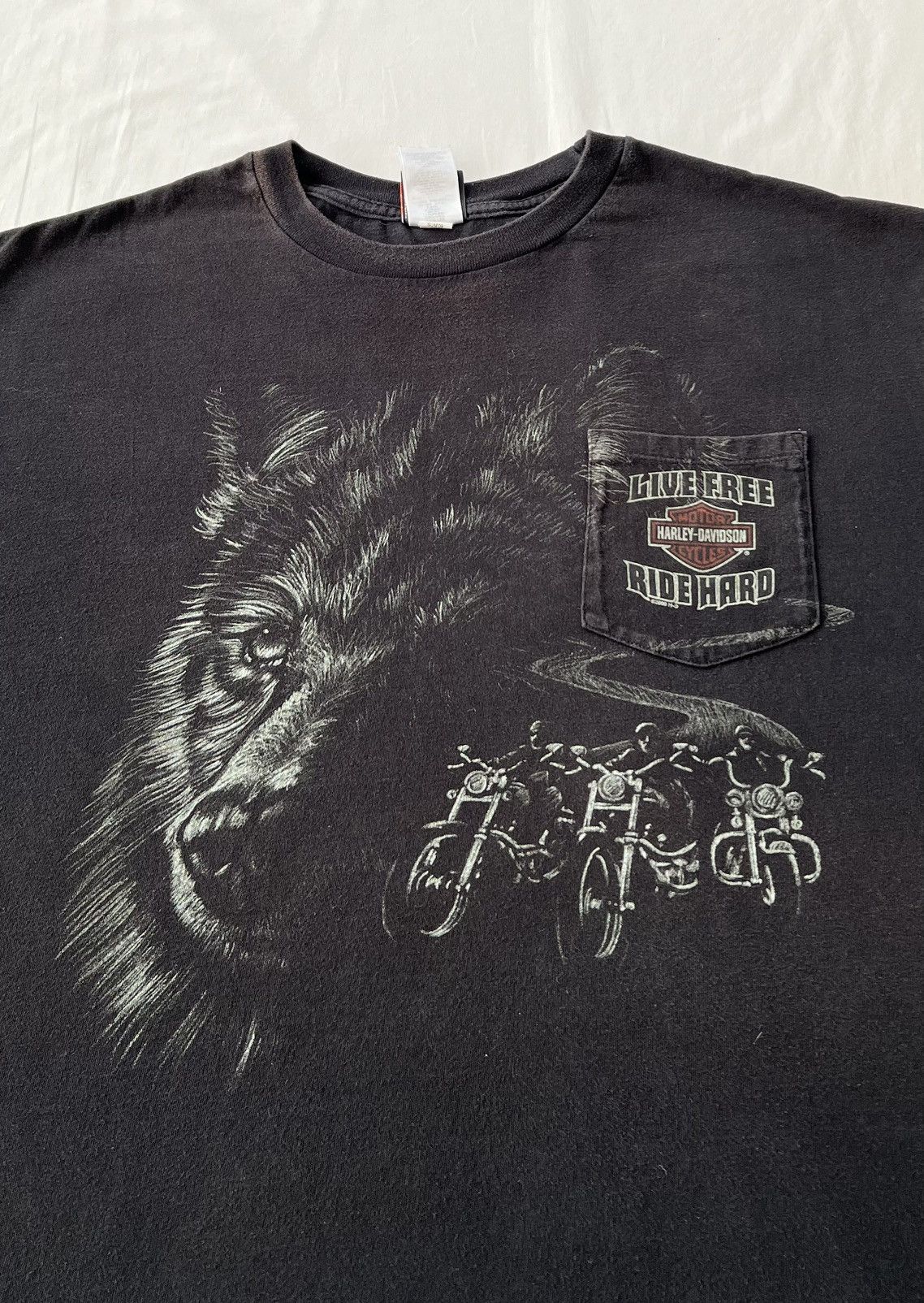 Harley Davidson Vintage 2009 Harley Davidson Wolf Pocket Las Vegas T-shirt Size US XXL / EU 58 / 5 - 5 Thumbnail
