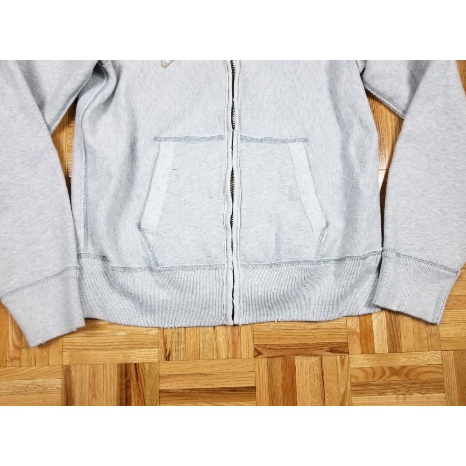 Abercrombie & Fitch VINTAGE Abercrombie & Fitch Gray Full Zip Up Hoodie Mens Large Shirt Mens Large Gray Abercrombie & Fitch Vintage Full Zip Up Hoodie Col Gray Size US L / EU 52-54 / 3 - 4 Thumbnail