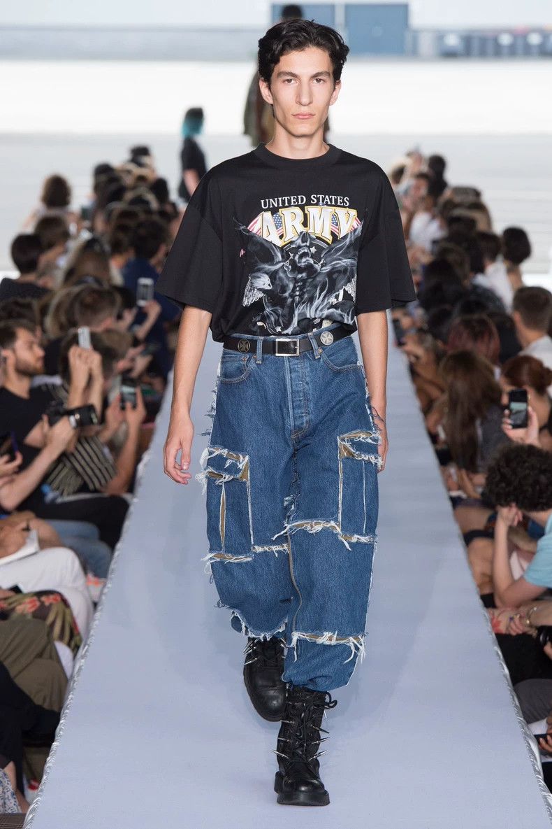Vetements Vetements 19ss Showpiece Glitter Butterfly Short Sleeve Size US XS / EU 42 / 0 - 7 Thumbnail