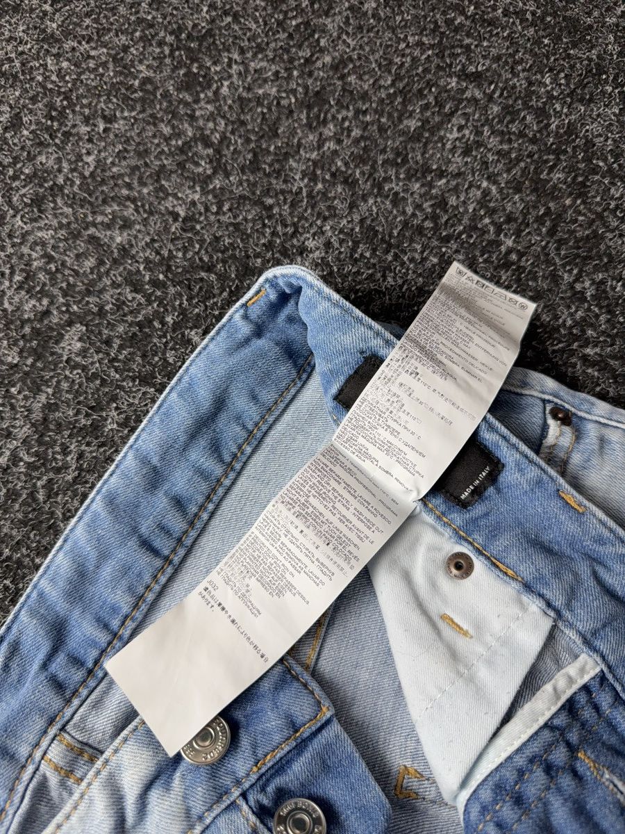 Dsquared2 00s Dsquared2 Distressed Light Wash Denim Jeans Size 38 Size 26" / US 2 / IT 38 - 10 Thumbnail