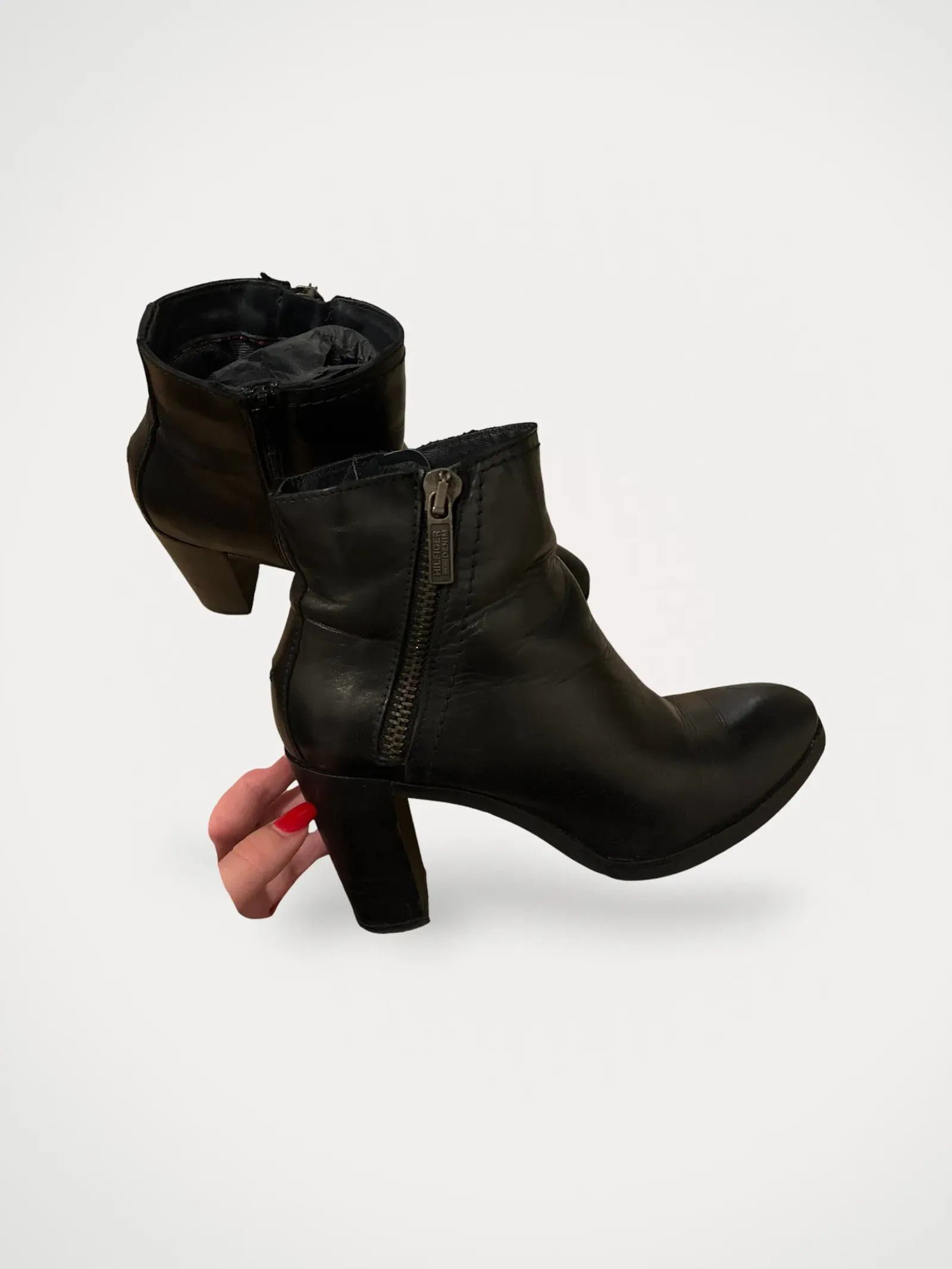 Tommy Hilfiger Tommy Hilfiger Boots Size US 9 / IT 39 - 1 Thumbnail