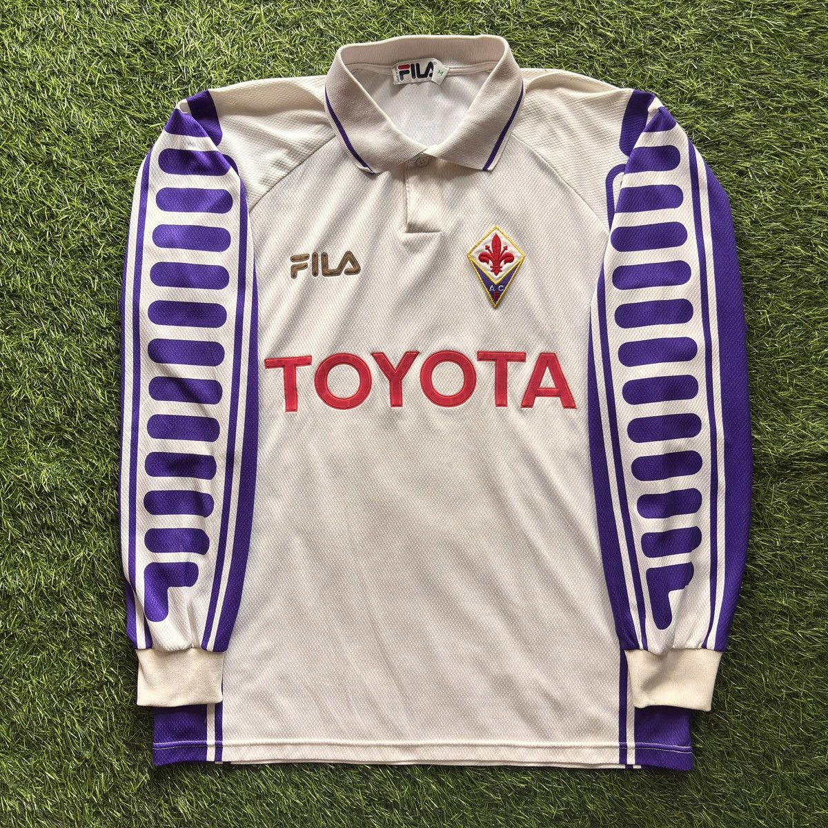 Fila Fiorentina Away Player Issue 1999-00 Batistuta #9 Size US M / EU 48-50 / 2 - 1 Thumbnail