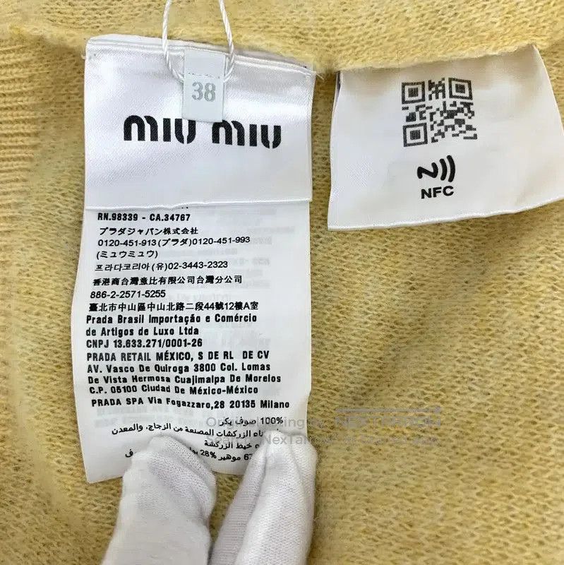 Miu Miu Miu Miu Yellow Wool Sweater with Crochet Collar . Size S / US 4 / IT 40 - 5 Thumbnail