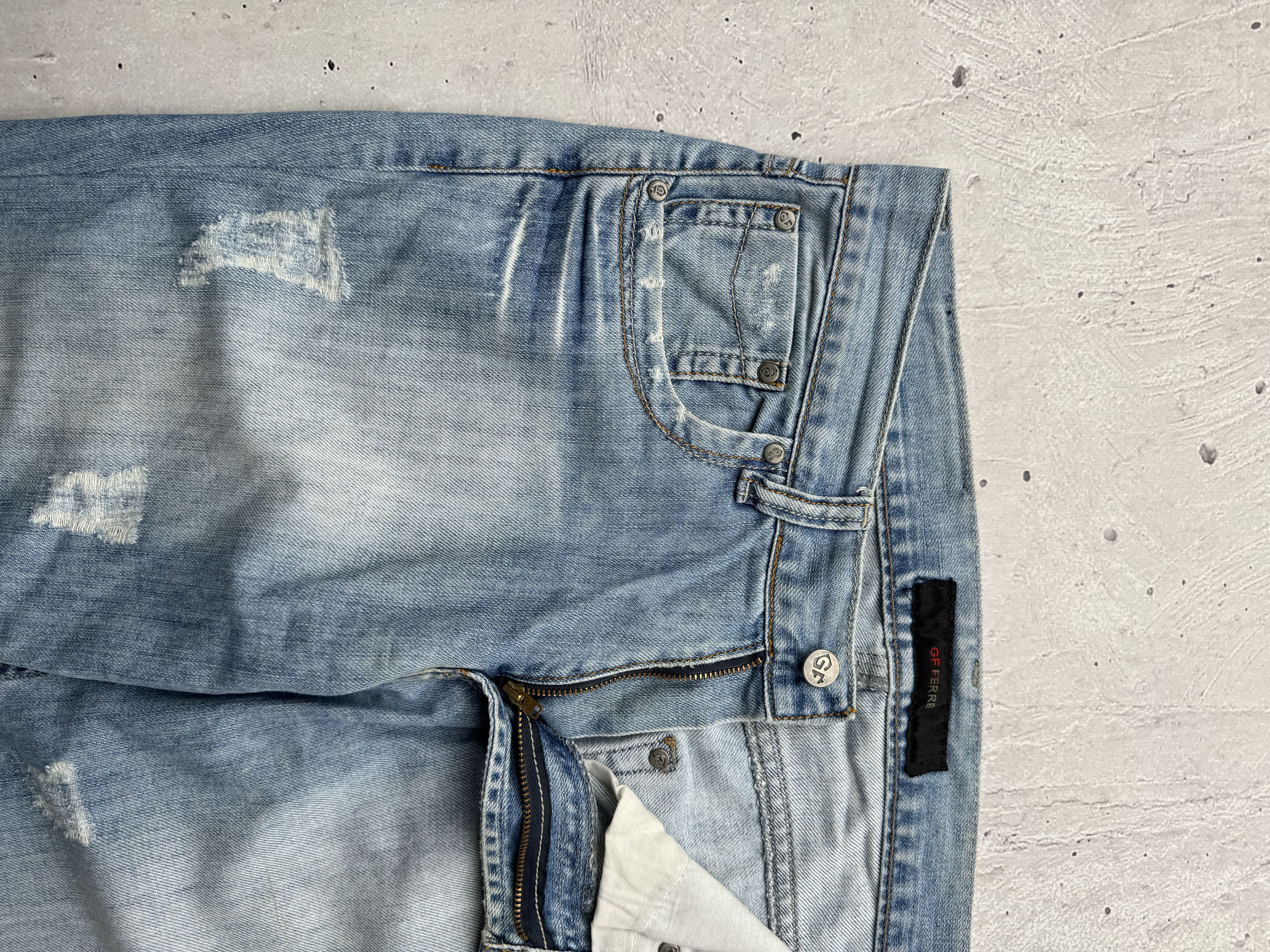 Gianfranco Ferre × Vintage Gianfranco Ferre Vintage Ripped Jeans Size US 31 - 4 Thumbnail