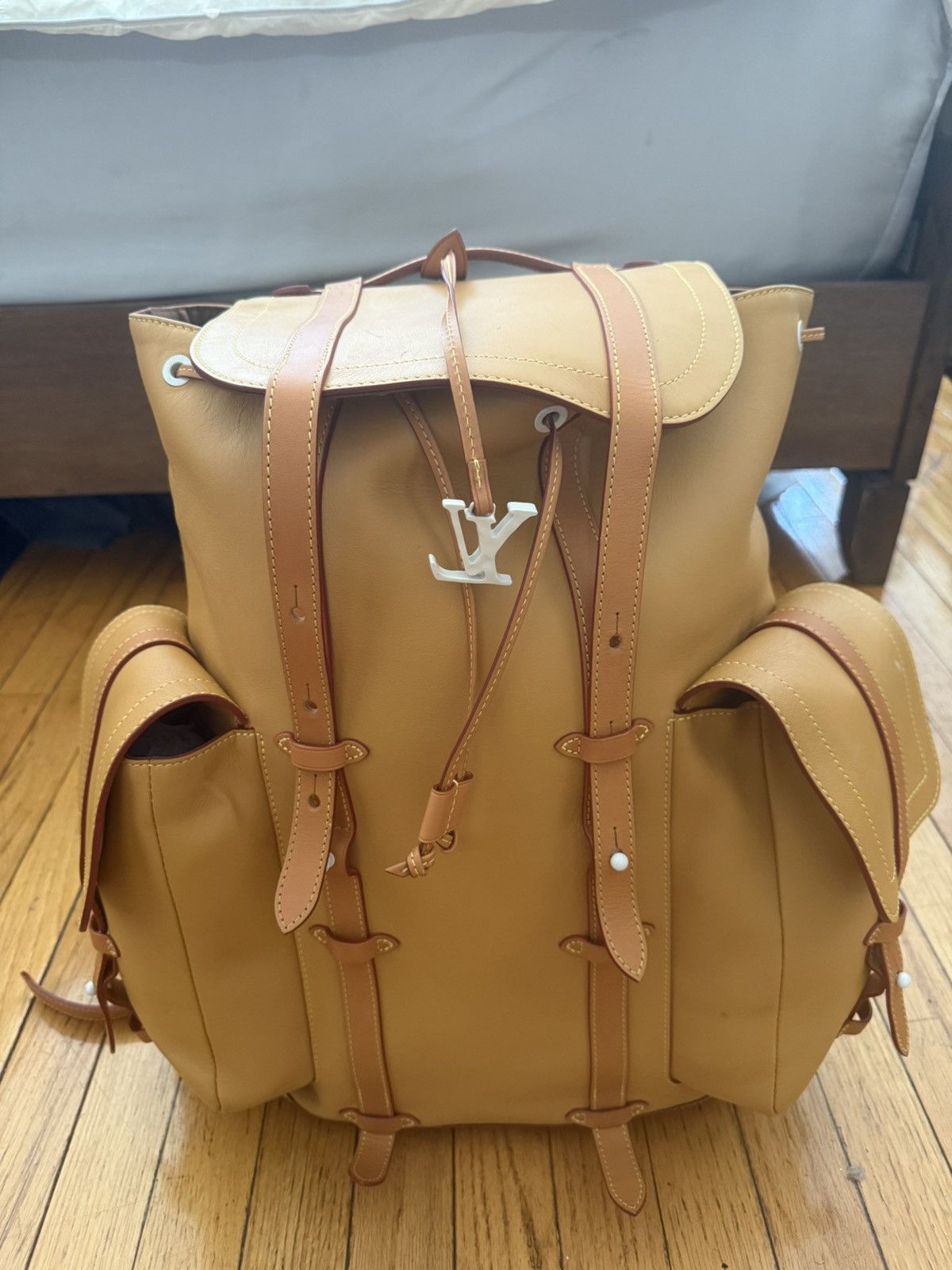 Louis Vuitton Louis Vuitton Men’s Christopher GM Tan Vachetta Leather Size ONE SIZE - 1 Thumbnail
