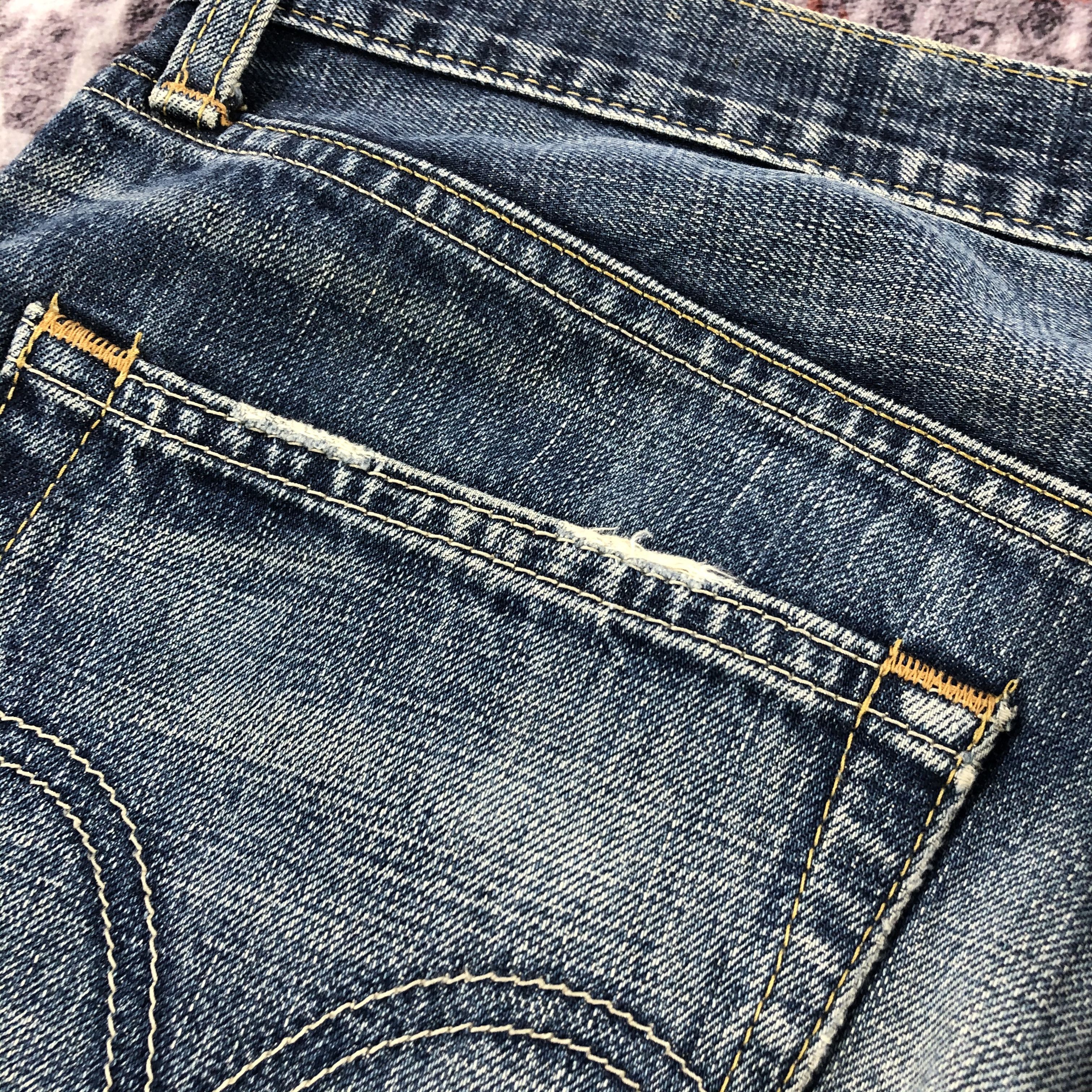 Levi's × Vintage 90s Vintage Blue Wash Levis 504 Jeans-JM2149 Size US 35 - 7 Thumbnail