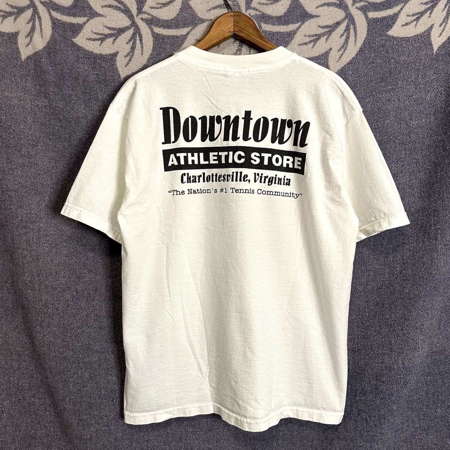K-Swiss VINTAGE K-Swiss T-Shirt Men's L White 90s Sports Athletic Crew Neck Short Sleeve Cotton Multi-Theme 90s Promotional USA White Size US L / EU 52-54 / 3 - 4 Thumbnail