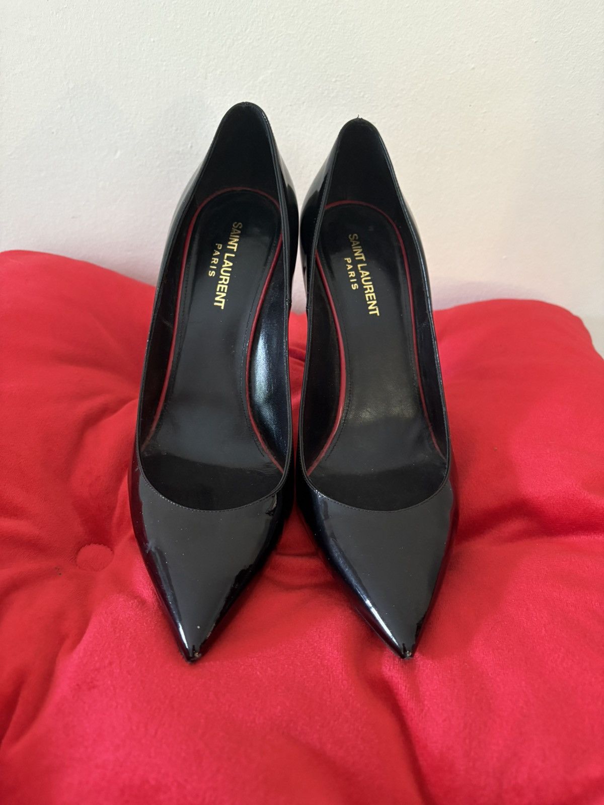 Yves Saint Laurent Yves Saint Laurent Zoe Patent Leather Pumps Size US 10 / IT 40 - 4 Thumbnail