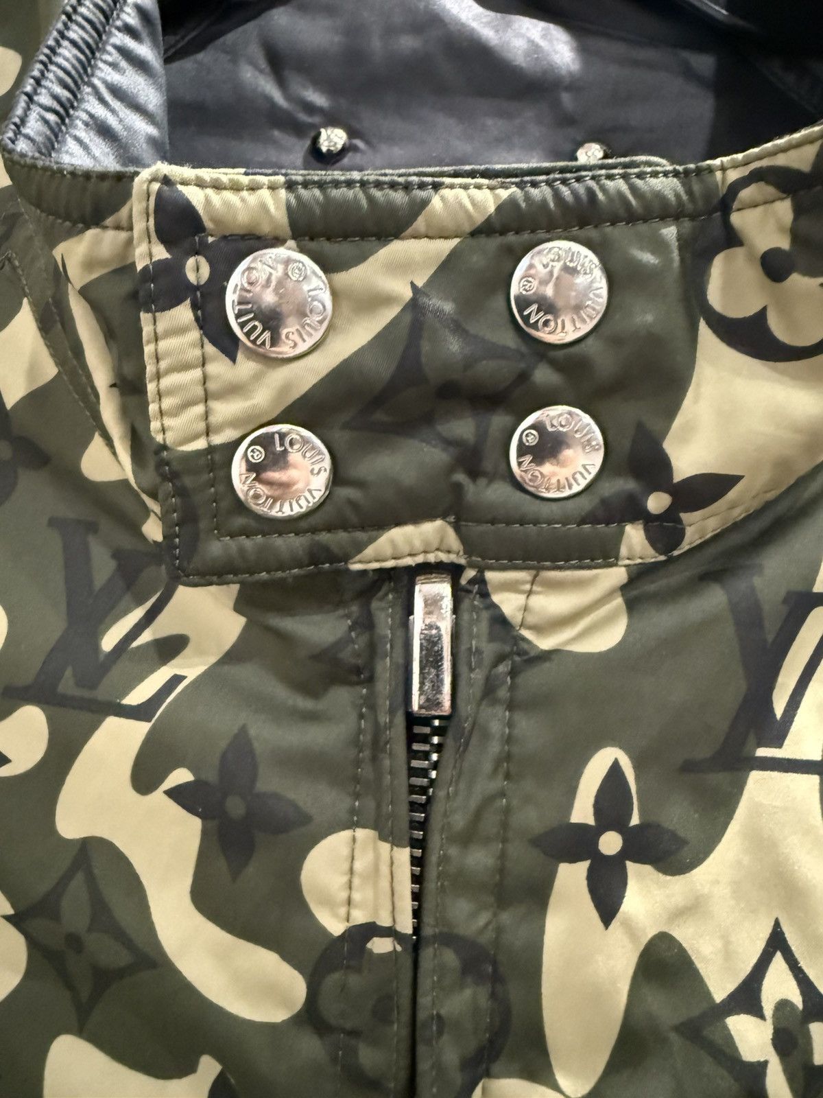 Louis Vuitton × Takashi Murakami Louis Vuitton Murakami Camouflage Monogram Jacket Size US M / EU 48-50 / 2 - 4 Thumbnail