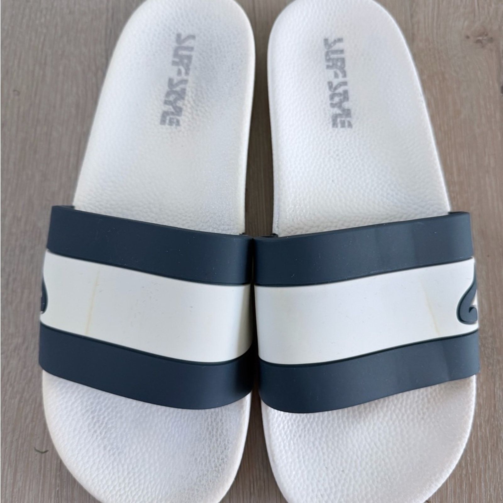 Other Surf Style White Dark Blue Slide Sandals size M 9 or W 10 Size US 9 / IT 39 - 2 Thumbnail