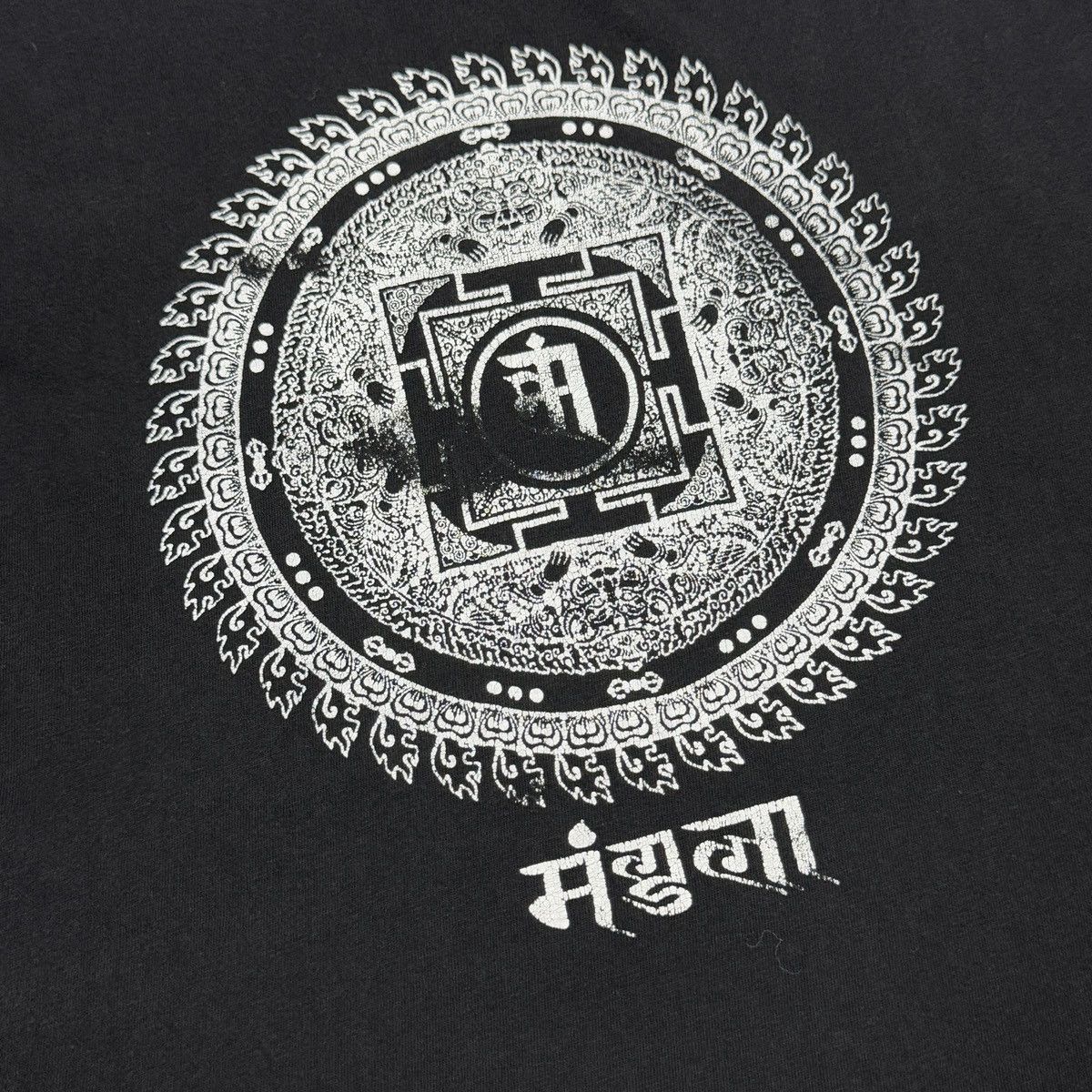 Vintage Vintage Nepal T-Shirt Size M Size US M / EU 48-50 / 2 - 7 Thumbnail