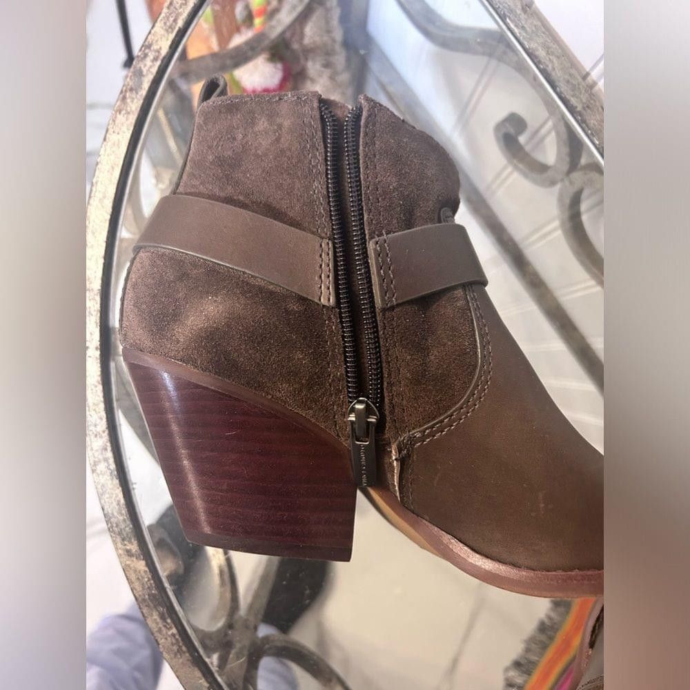 Vince Camuto Vince Camuto brown leather/suede Booties size 7.5 Size US 7.5 / IT 37.5 - 11 Thumbnail