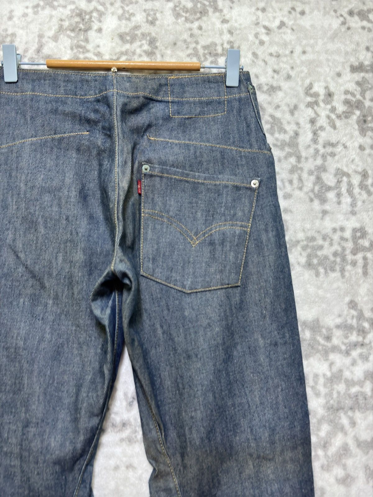 Levi's Levi’s Engineered Jeans Slim Twisted Seam Made in Japan Size US 26 / EU 42 - 11 Thumbnail