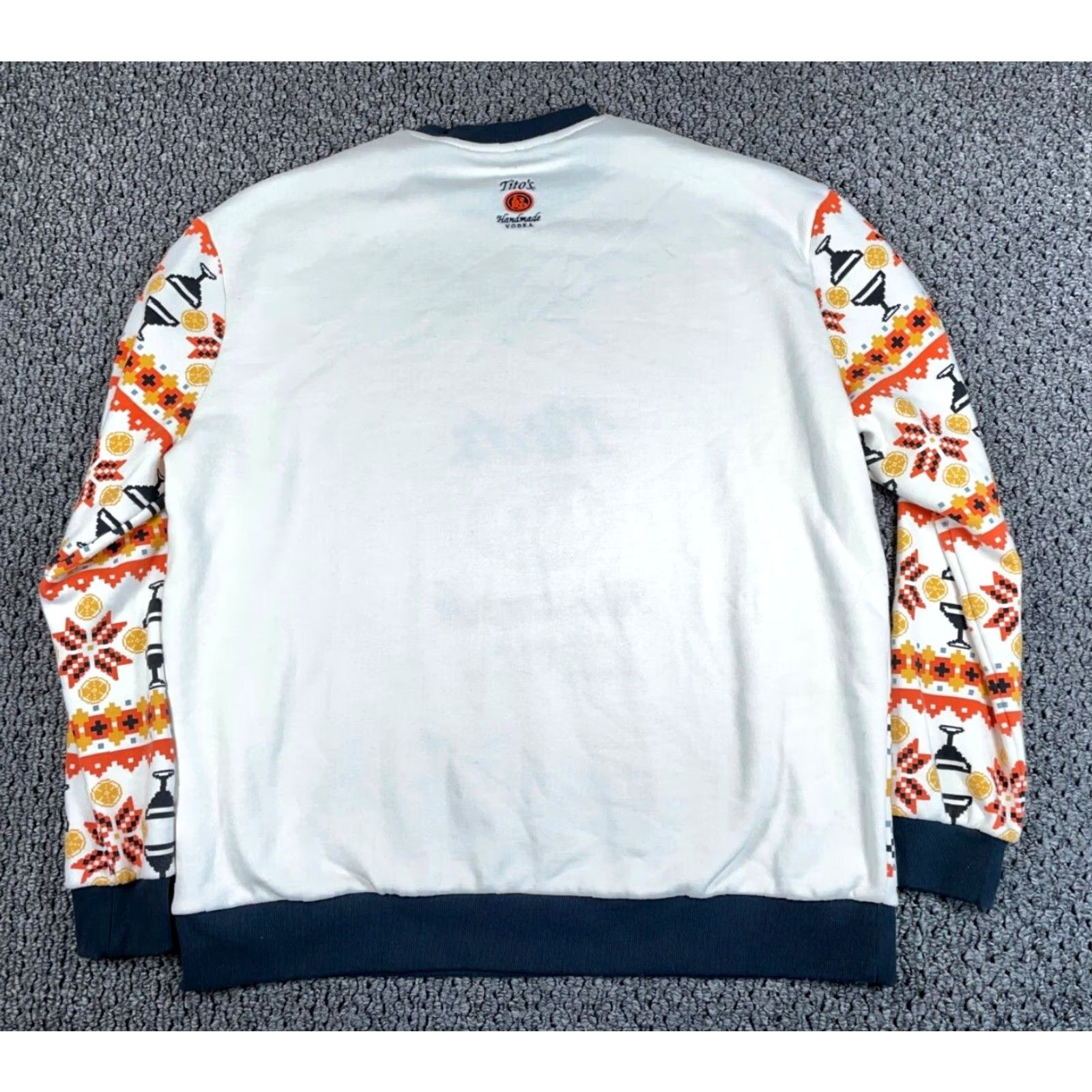 Vintage Tito's Vodka Embroidered Sweatshirt Adult 2XL White Geometric Pattern Texas Size US XXL / EU 58 / 5 - 2 Thumbnail
