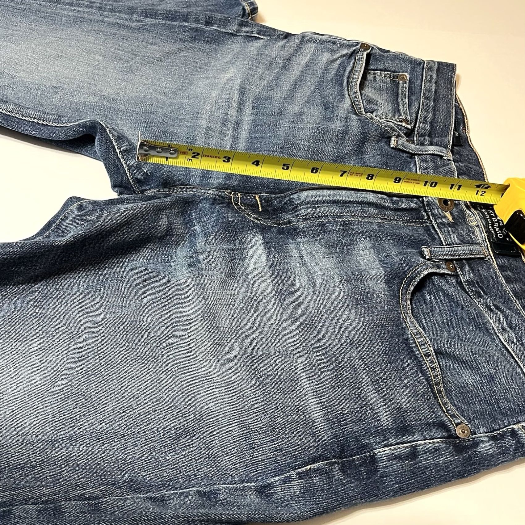 Lucky Brand Lucky Brand Jeans Mens 36x34 Blue 121 Heritage Slim Denim Shirt? No, Jeans. Size US 36 / EU 52 - 4 Thumbnail