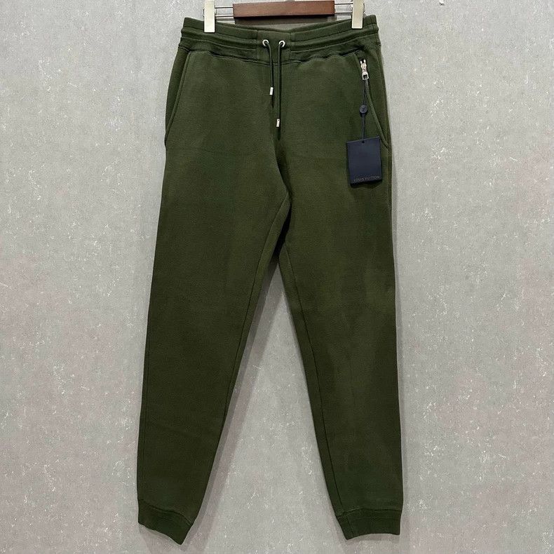 Louis Vuitton Louis Vuitton Metal Logo Sweatpants M - dmc Size US 38 / EU 54 - 1 Thumbnail