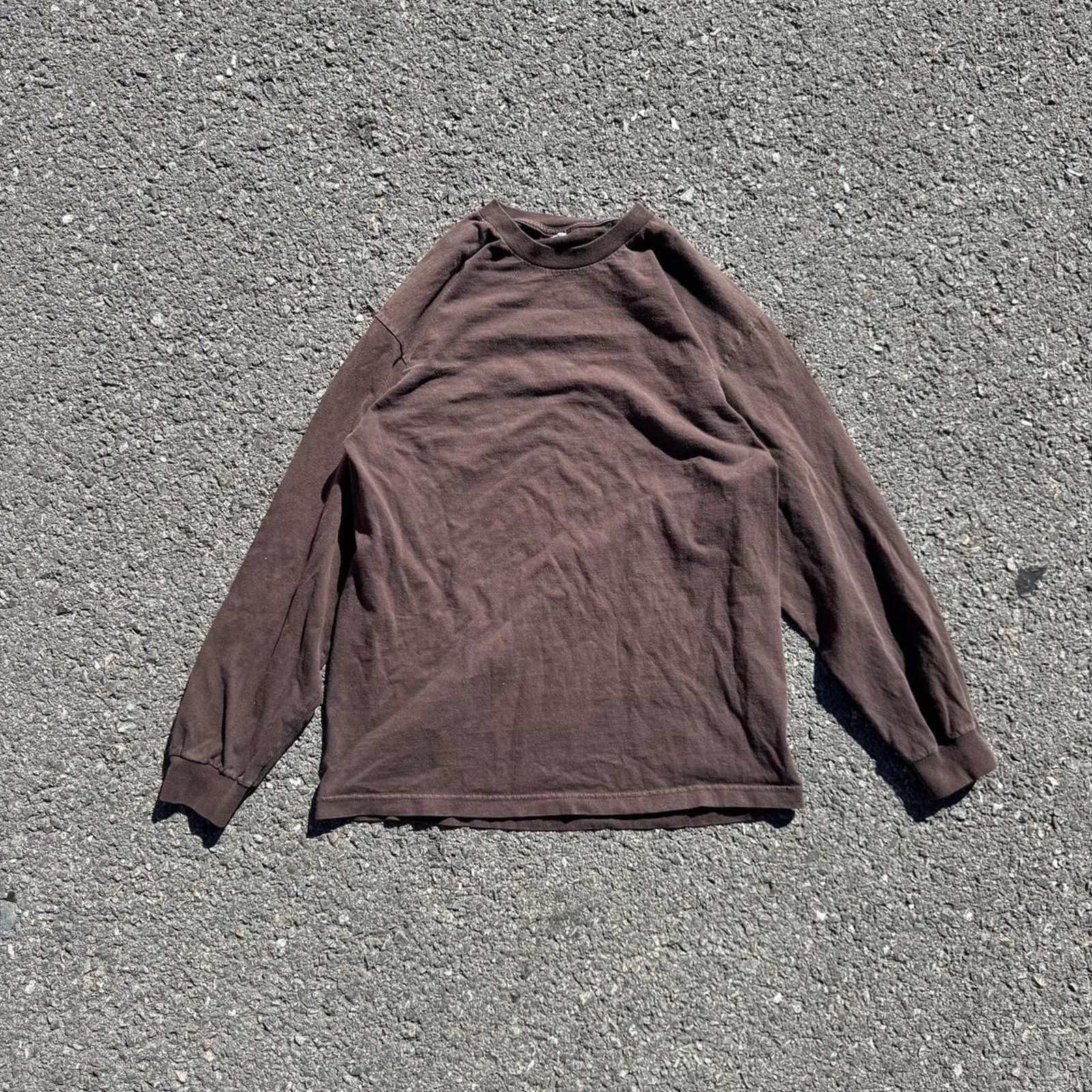 Vintage Brown blank faded Long Sleeve – Size Large Size US L / EU 52-54 / 3 - 1 Thumbnail