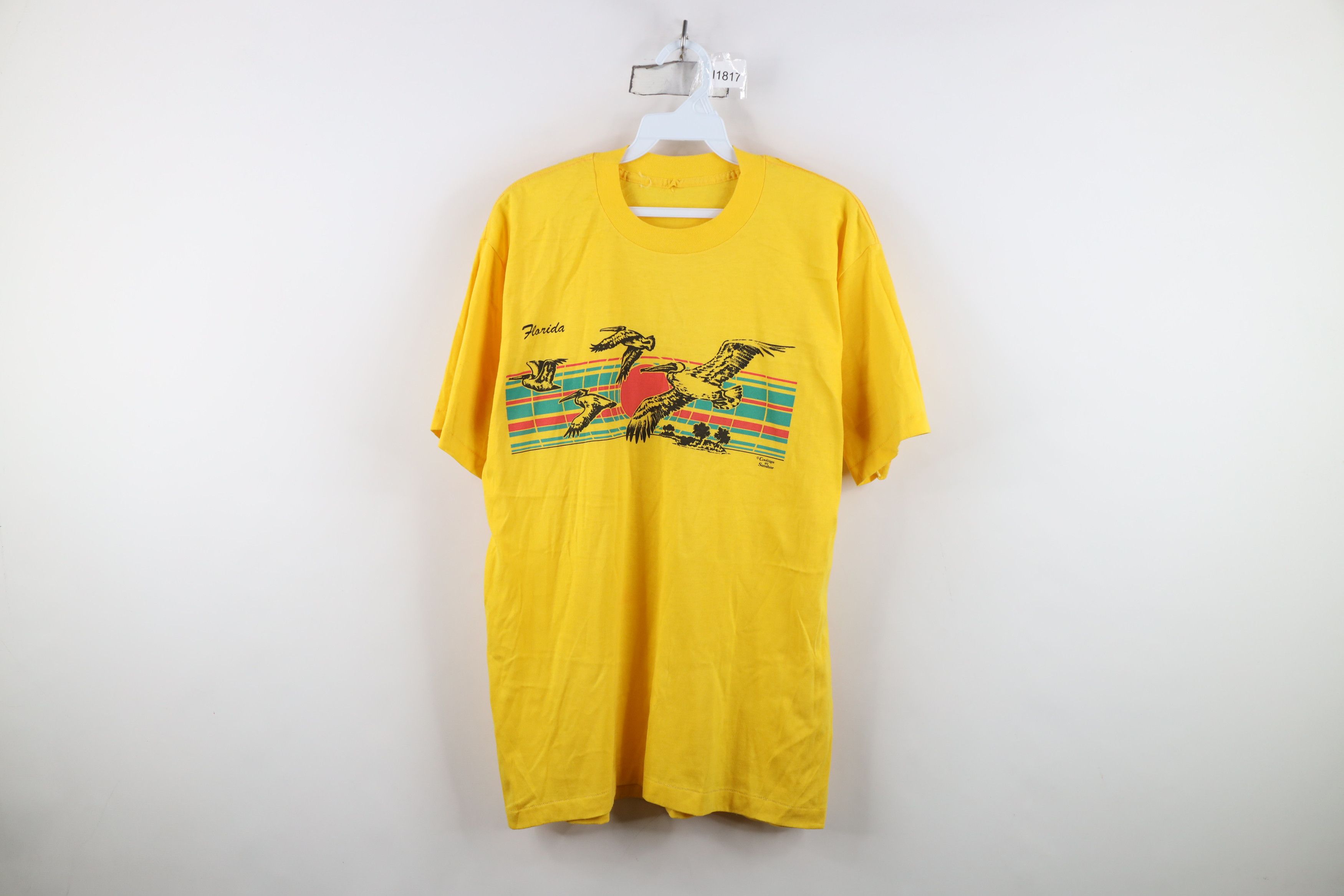 Vintage Vintage 70s Streetwear Beach Sunset Bird T-Shirt Yellow USA Size US M / EU 48-50 / 2 - 1 Thumbnail
