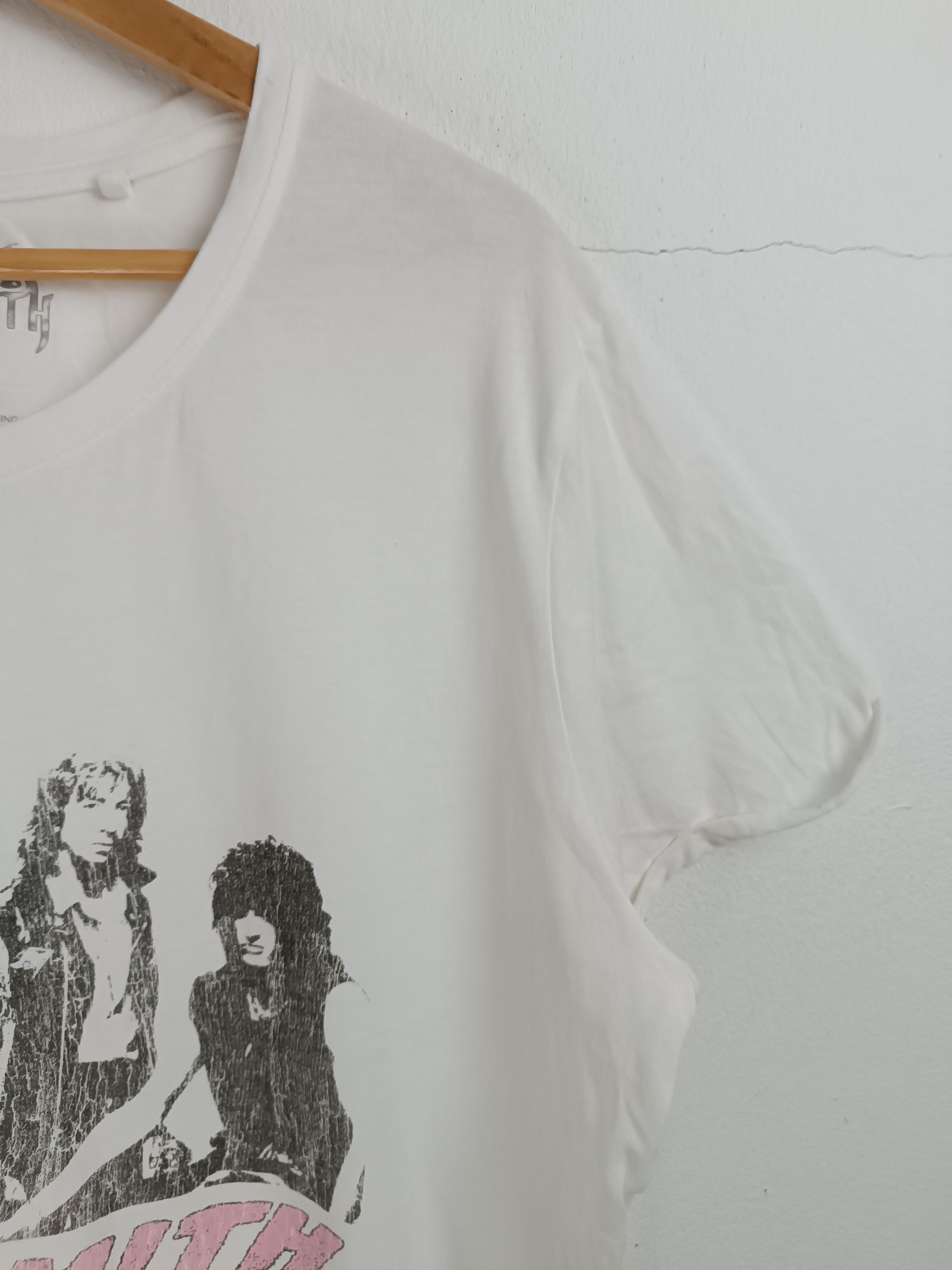 Band Tees VINTAGE AEROSMITH ROCK LINE UP TEE bon jovi kiss queen Size US XL / EU 56 / 4 - 6 Thumbnail