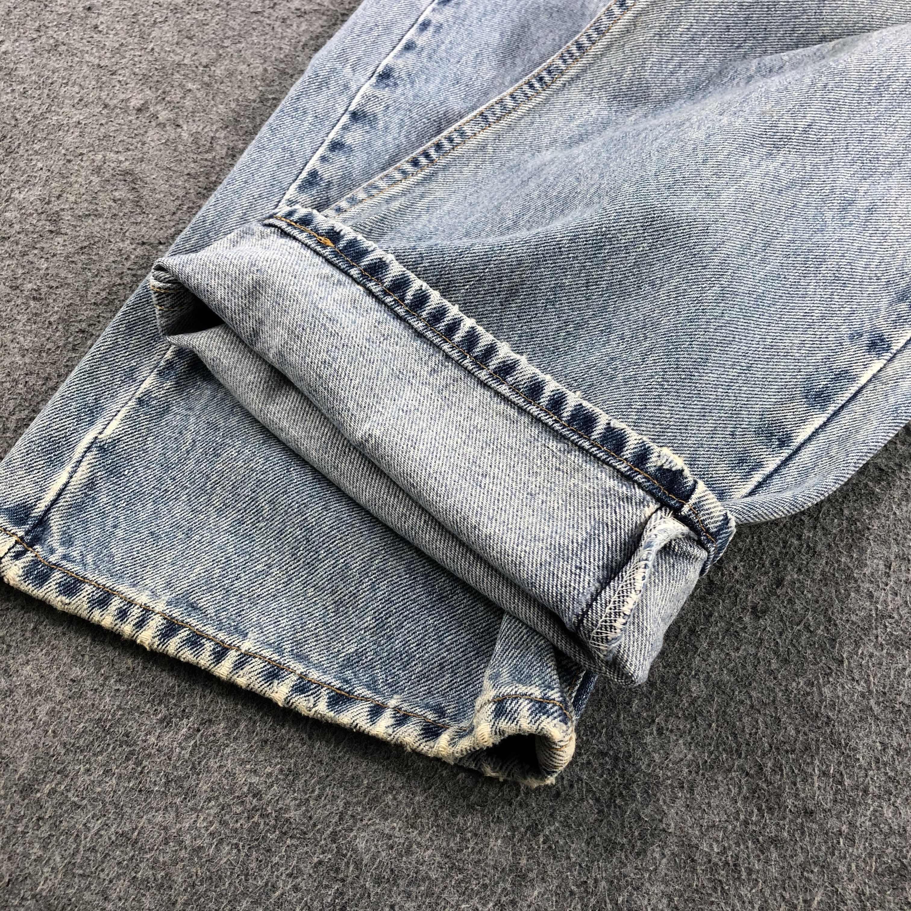 Levi's Vintage 90s Light Wash Levis 505 Jeans-J2126 Size US 39 - 7 Thumbnail