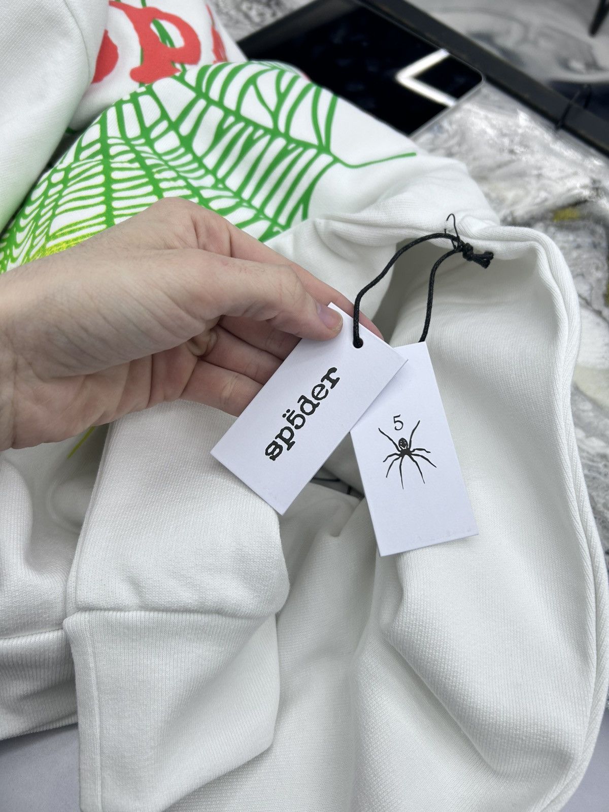 Sp5der Sp5der OG Web V2 Gradient Hoodie White Orange Green Size M Size US M / EU 48-50 / 2 - 13 Thumbnail