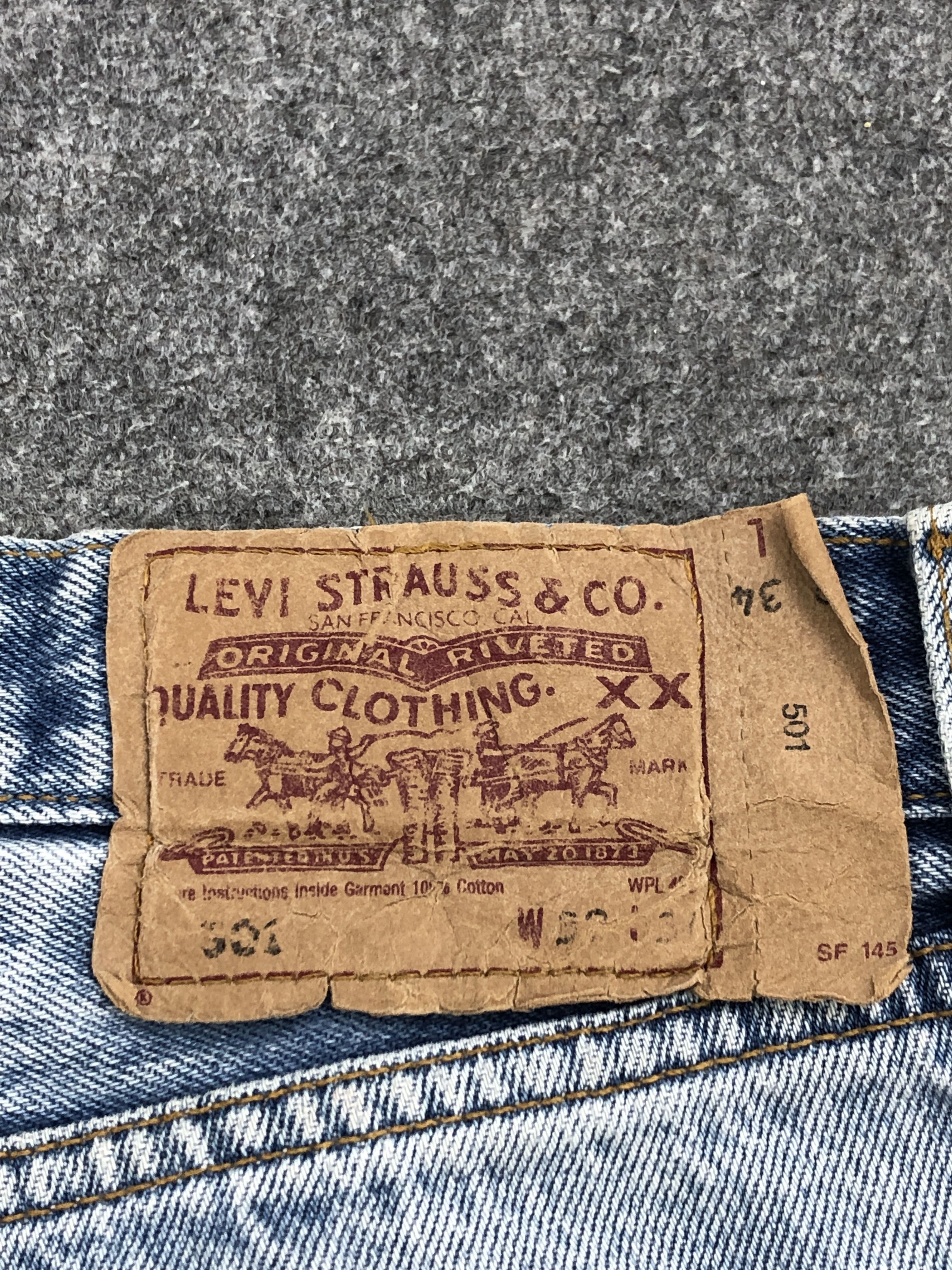 Levi's × Vintage Vintage 90s Levis 501 Light Washed Denim Jeans Size US 33 - 5 Thumbnail