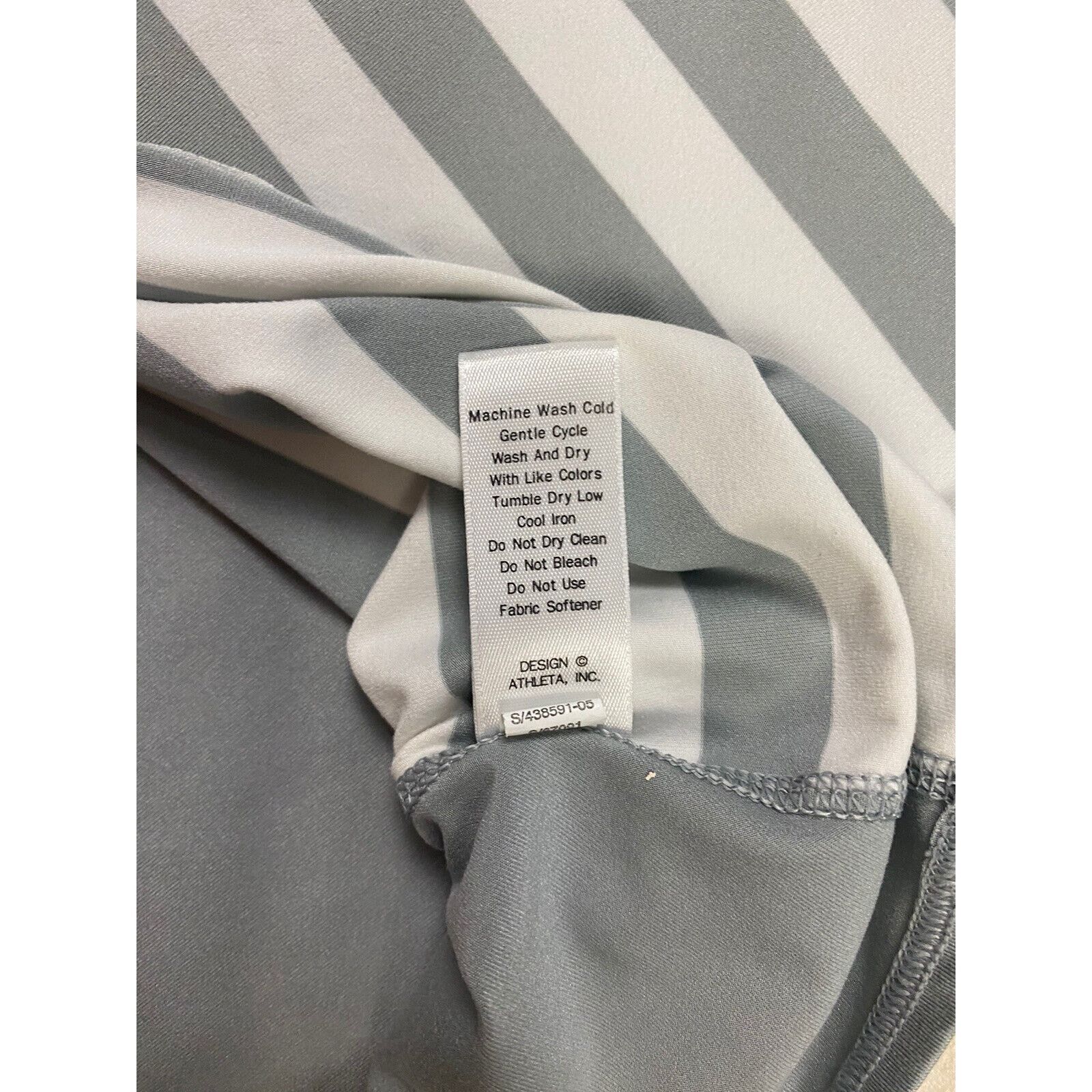 Athleta Athleta Womens White Gray Striped Breathable Tank Top Sz S Size S / US 4 / IT 40 - 4 Thumbnail