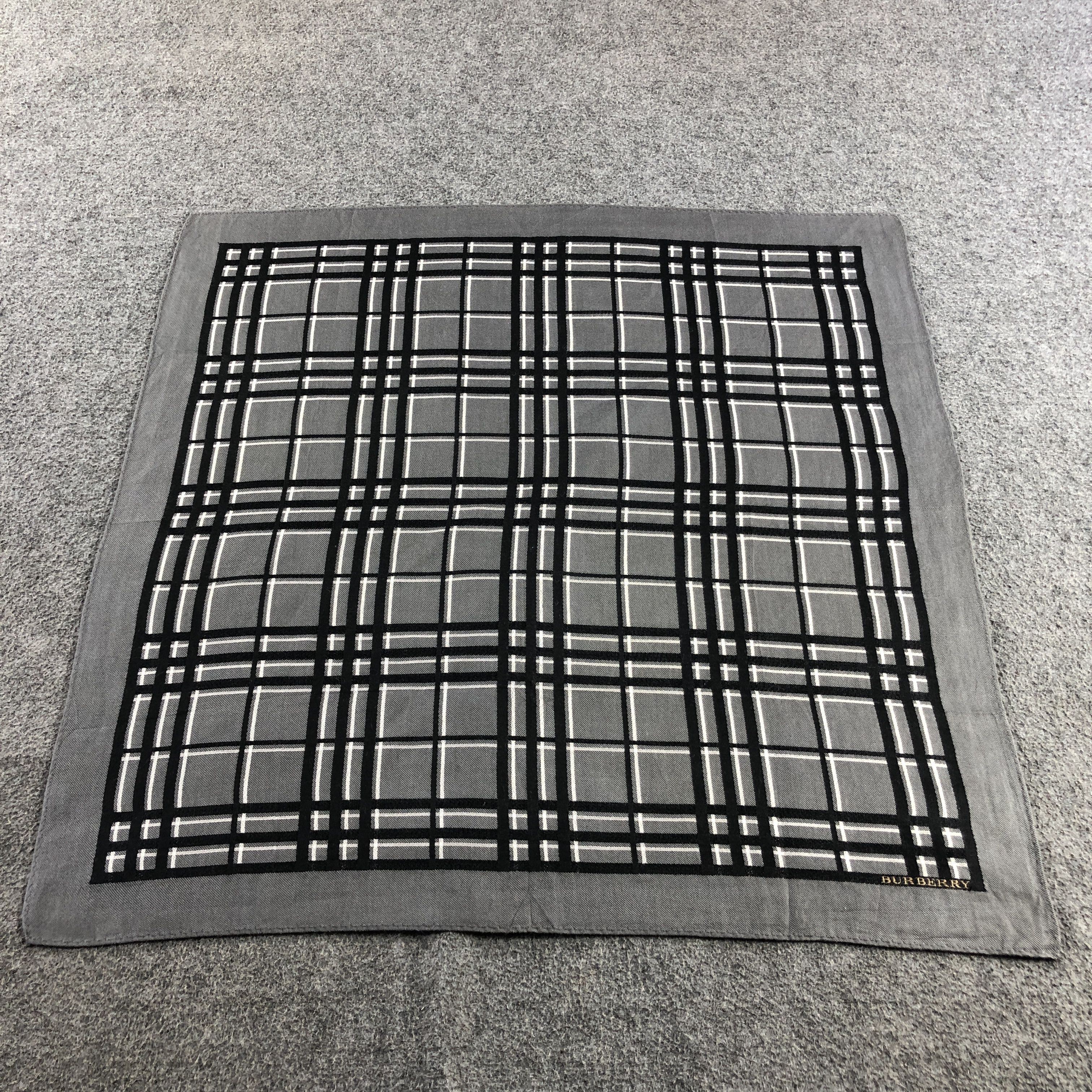Burberry Burberry Handkerchief Neckerchief Bandana H2650 Size ONE SIZE - 2 Thumbnail
