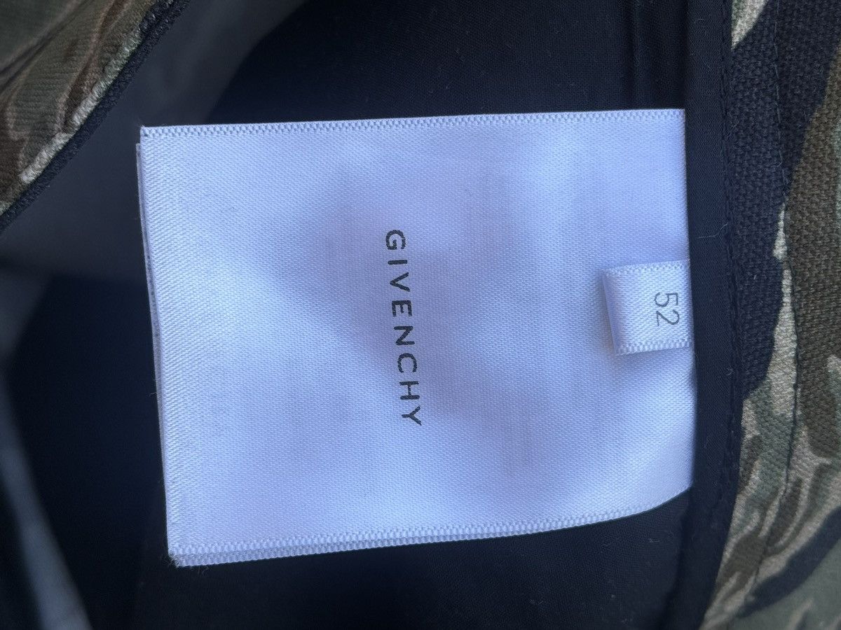 Givenchy Givenchy Tiger Camo Cargo Pants Size US 36 / EU 52 - 15 Thumbnail