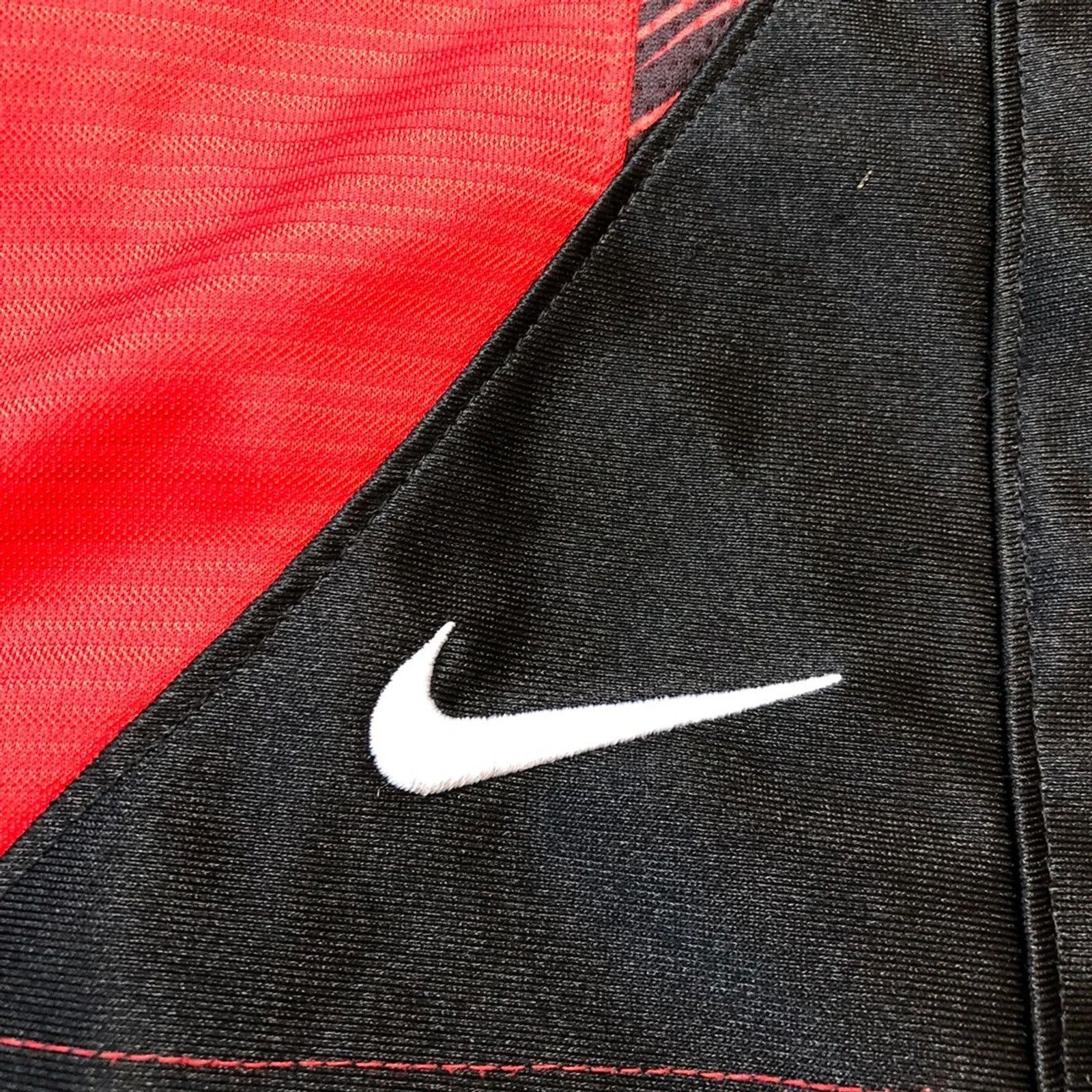 Nike × Vintage Nike Sportswear Shorts Small Swoosh Pocketed Athletic Pants Size US 26 / EU 42 - 2 Thumbnail