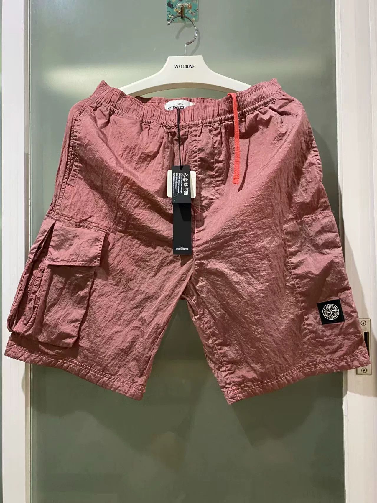 Stone Island stone island metallic nylon cargo shorts Size US 30 / EU 46 - 1 Thumbnail