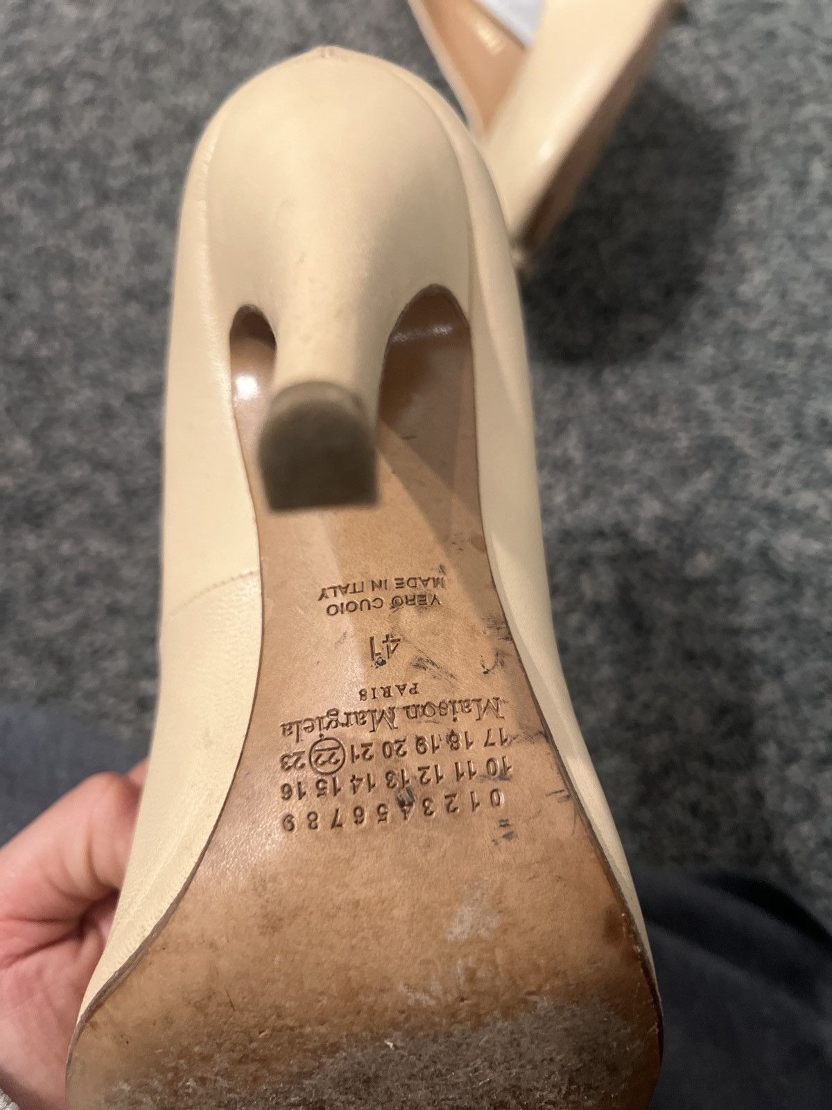 パンプス Maison Margiela Light Beige Tabi Pumps Maison Margiela 100MM TABI STILETTO LEATHER PUMPS IN BEIGE