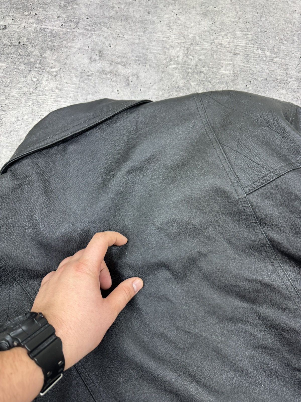 Vintage Vintage Genuine Leather Classic Bomber Leather Jacket Size L Size US L / EU 52-54 / 3 - 17 Thumbnail