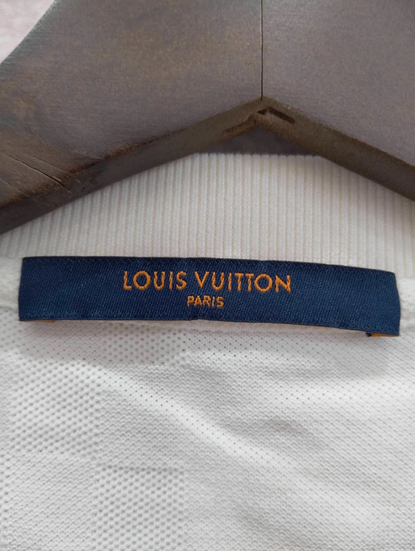 Louis Vuitton LV T-shirt L Size US L / EU 52-54 / 3 - 3 Thumbnail