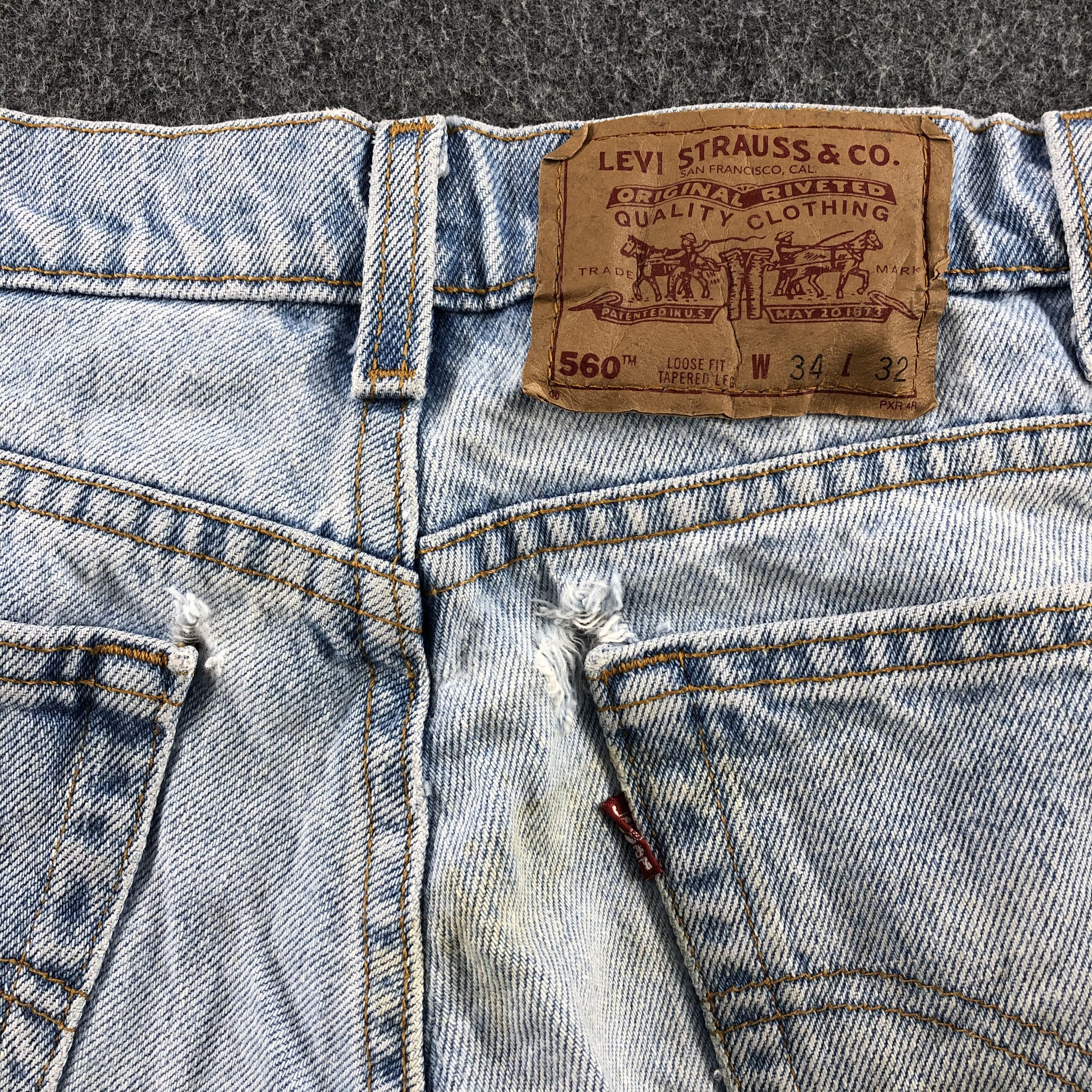 Levi's 90s Light Wash Vintage Levis 560 Jeans-J1178 Size US 33 - 5 Thumbnail