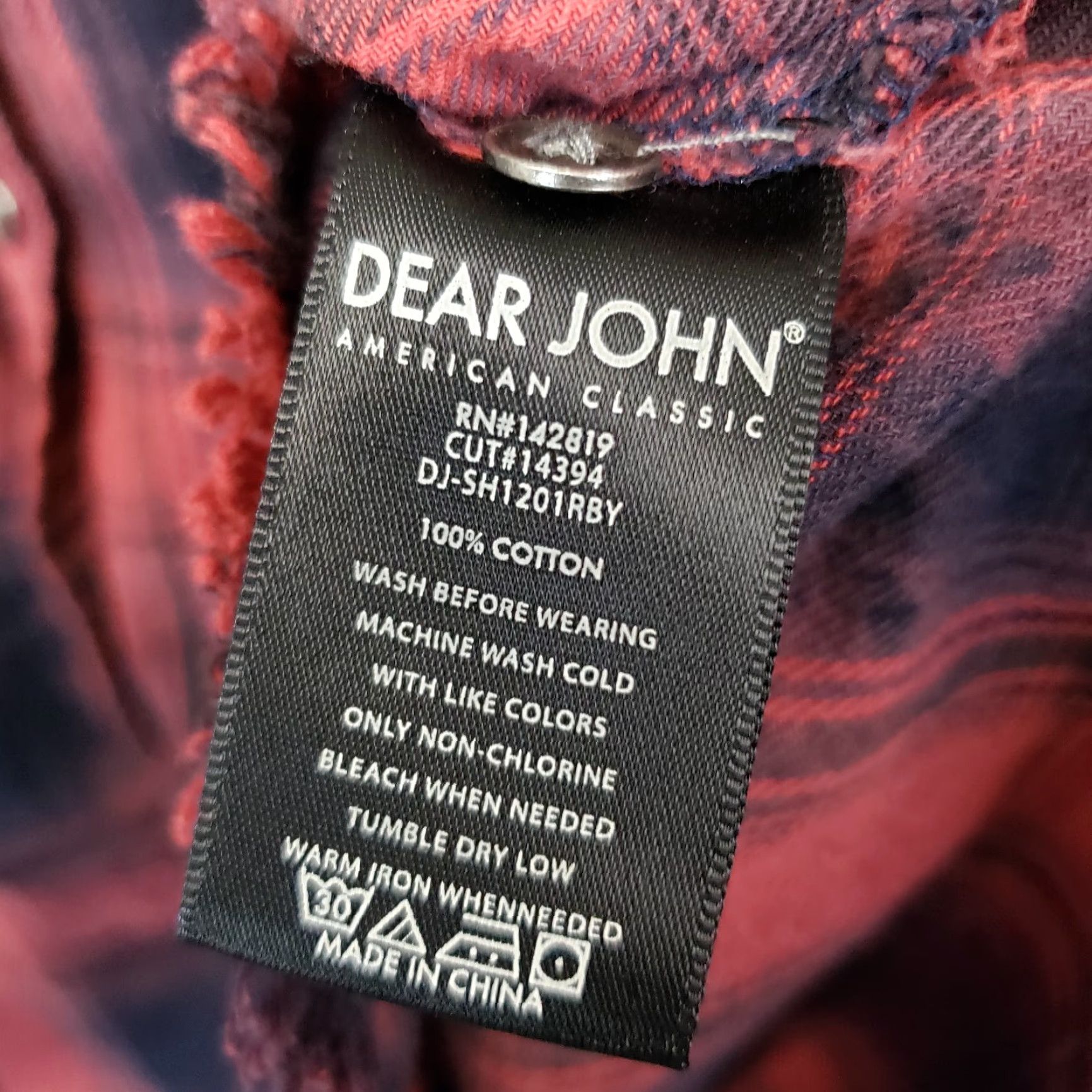 Vintage **Dear John Women's Red Plaid Button Front Medium Sleeve Shirt** User: Dear John Women's Red Plaid Button Front Medium Sleeve Shirt Size M / US 6-8 / IT 42-44 - 5 Thumbnail