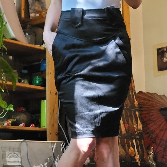 Other Fornarina Pencil Pleated Black Skirt Midi - Size Xs Size 26" / US 2 / IT 38 - 1 Thumbnail