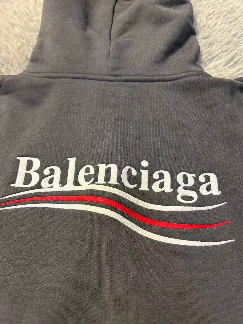 Balenciaga Balenciaga Embroidered coke sweater Size US XS / EU 42 / 0 - 4 Thumbnail