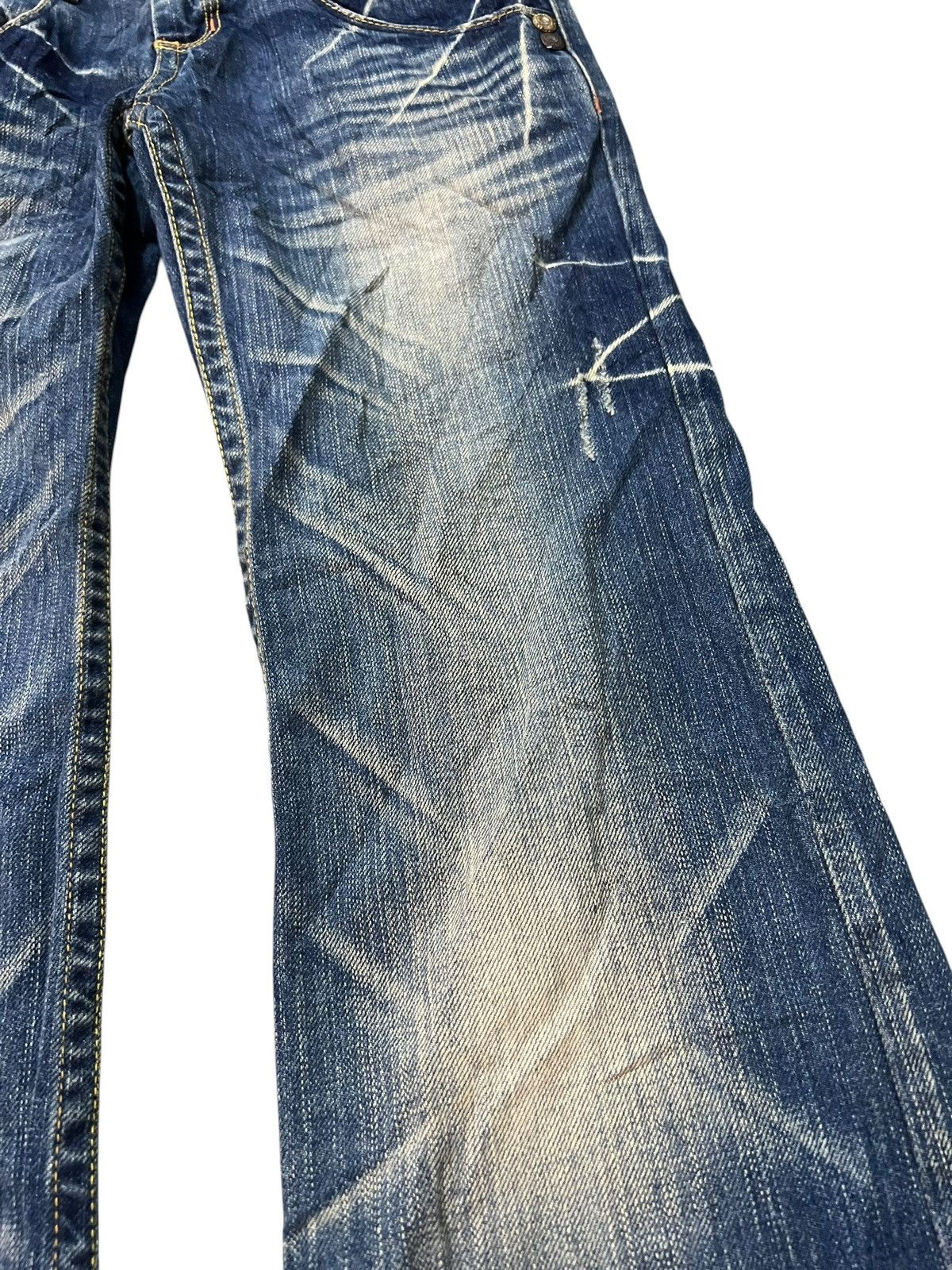 Japanese Brand 💥Flare low rise💥Red pepper Clawmark Mud wash Jean Very Rare Size US 29 - 5 Thumbnail