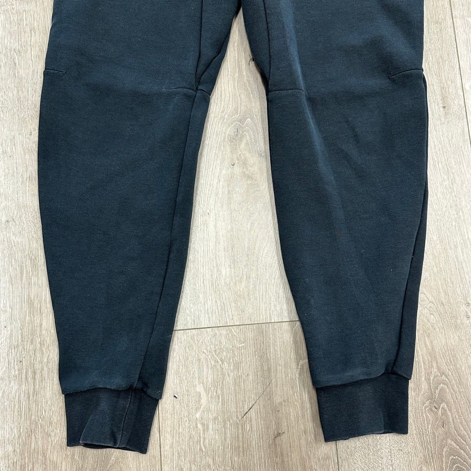 Nike Nike Sportswear Tech Fleece Jogger Pants Sweats Black Small Size US 28 / EU 44 - 6 Thumbnail