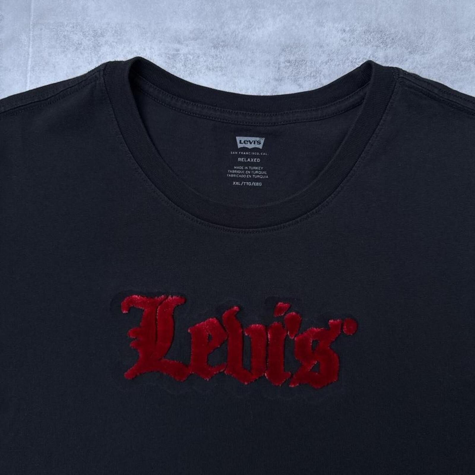Levi's Y2K Levi’s Grunge 00s Black T shirt Size US XL / EU 56 / 4 - 5 Thumbnail