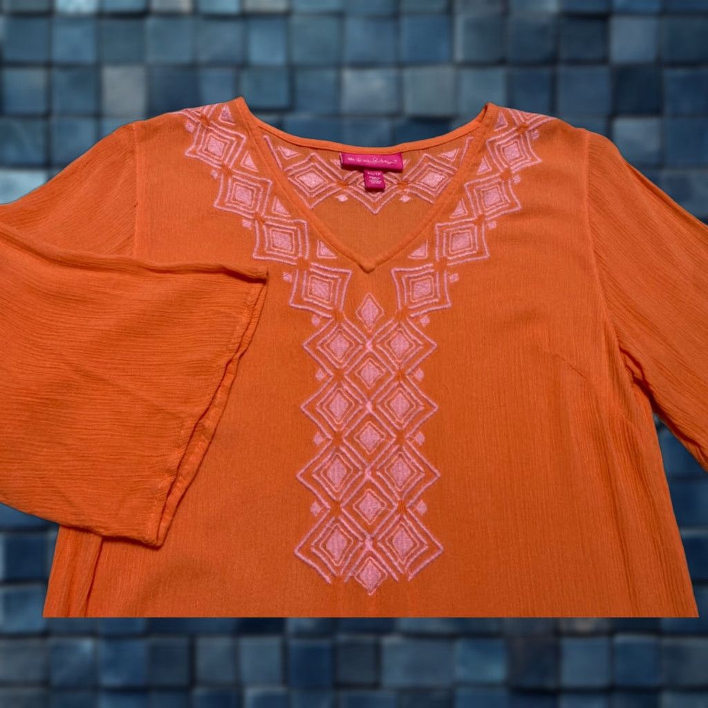 Lilly Pulitzer VINTAGE Lilly Pulitzer Womens XS Shirt 3/4 Sleeve Solid Orange V-Neck Rayon Embroidered Size XS / US 0-2 / IT 36-38 - 1 Thumbnail