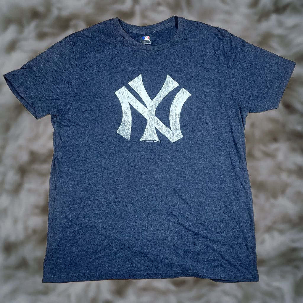 MLB MLB NY Yankees T-Shirt Mens XL Extra Large Gray CrewNeck Short Sleeve Size US XL / EU 56 / 4 - 1 Thumbnail