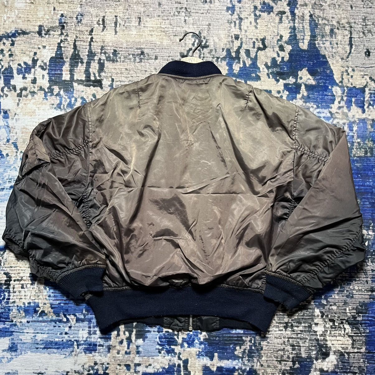 Vintage Vintage MA-1 Bomber Jacket Sun Faded 90s Size US L / EU 52-54 / 3 - 3 Thumbnail