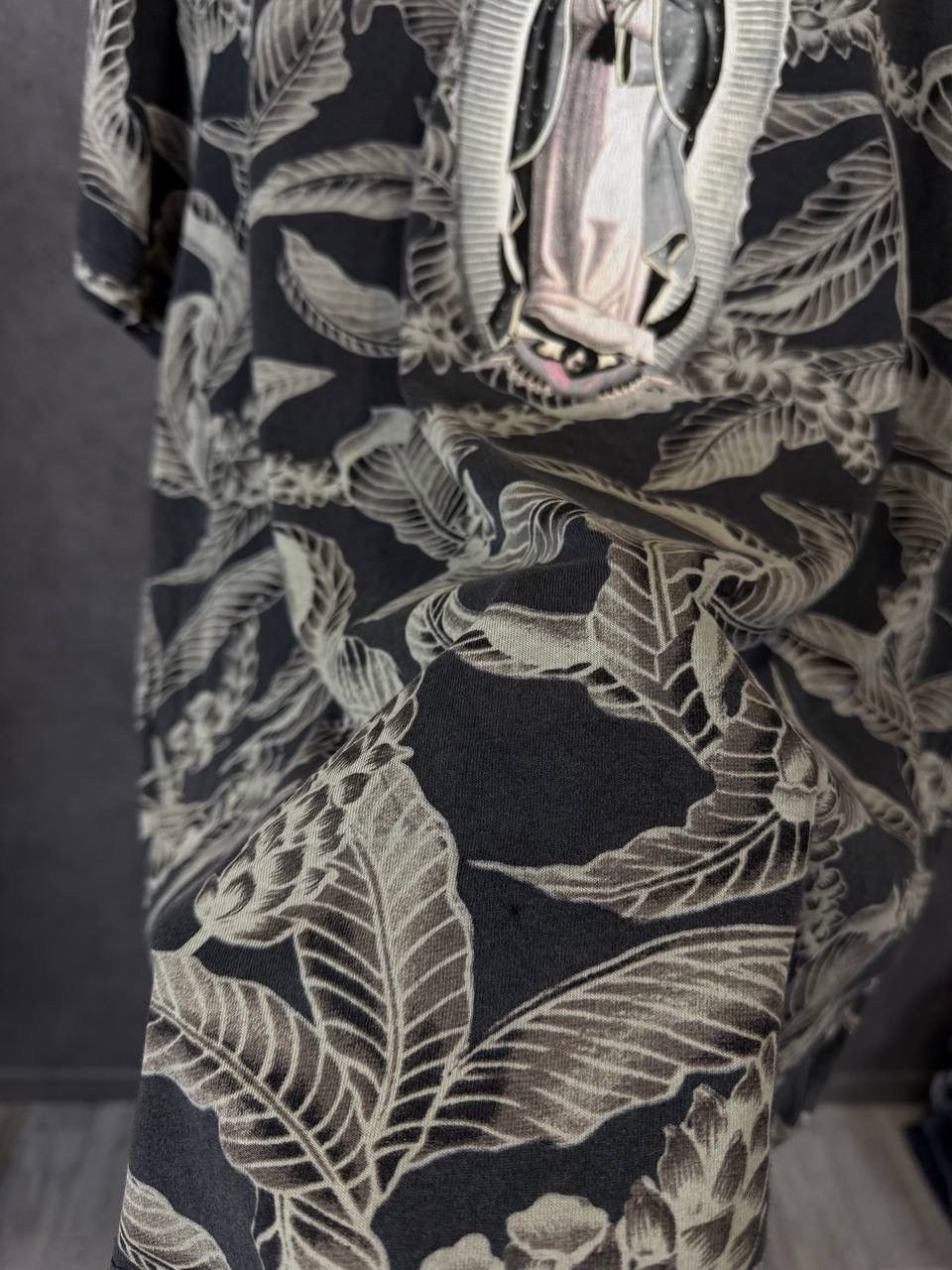 Allsaints Allsaints religion art overprinted tee Size US M / EU 48-50 / 2 - 7 Thumbnail