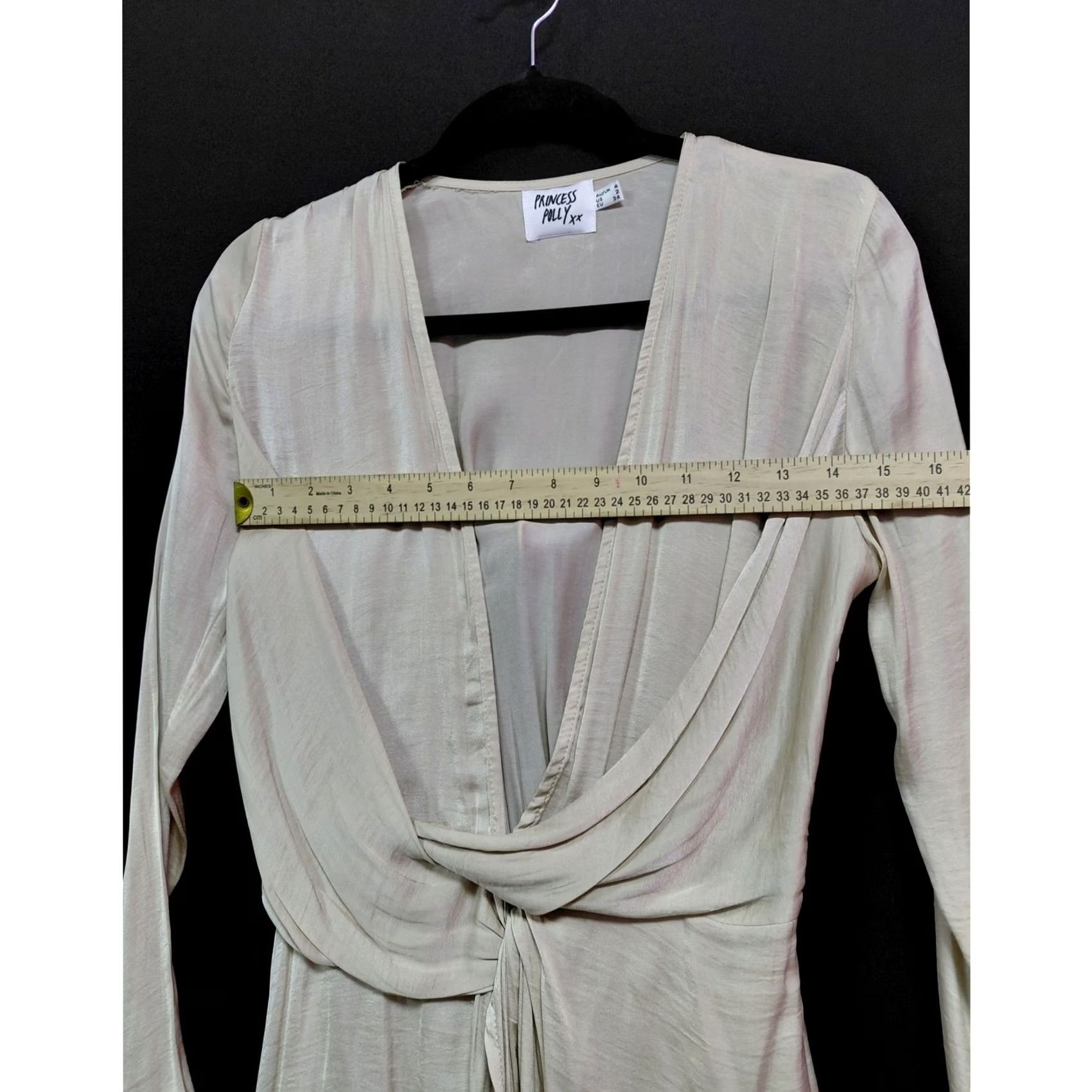 PRINCESS POLLY PRINCESS POLLY Beige Long Sleeve Wrap Dress Women Size 2 Solid V-Neck Short Size XS / US 0-2 / IT 36-38 - 7 Thumbnail