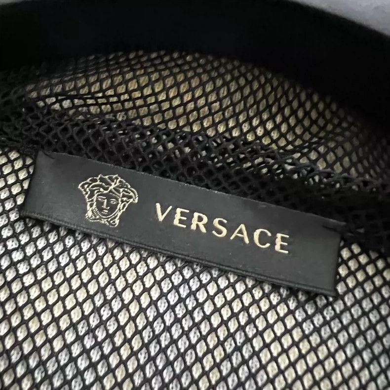 Versace Versace A classic patterned hooded jacket Size US M / EU 48-50 / 2 - 3 Thumbnail