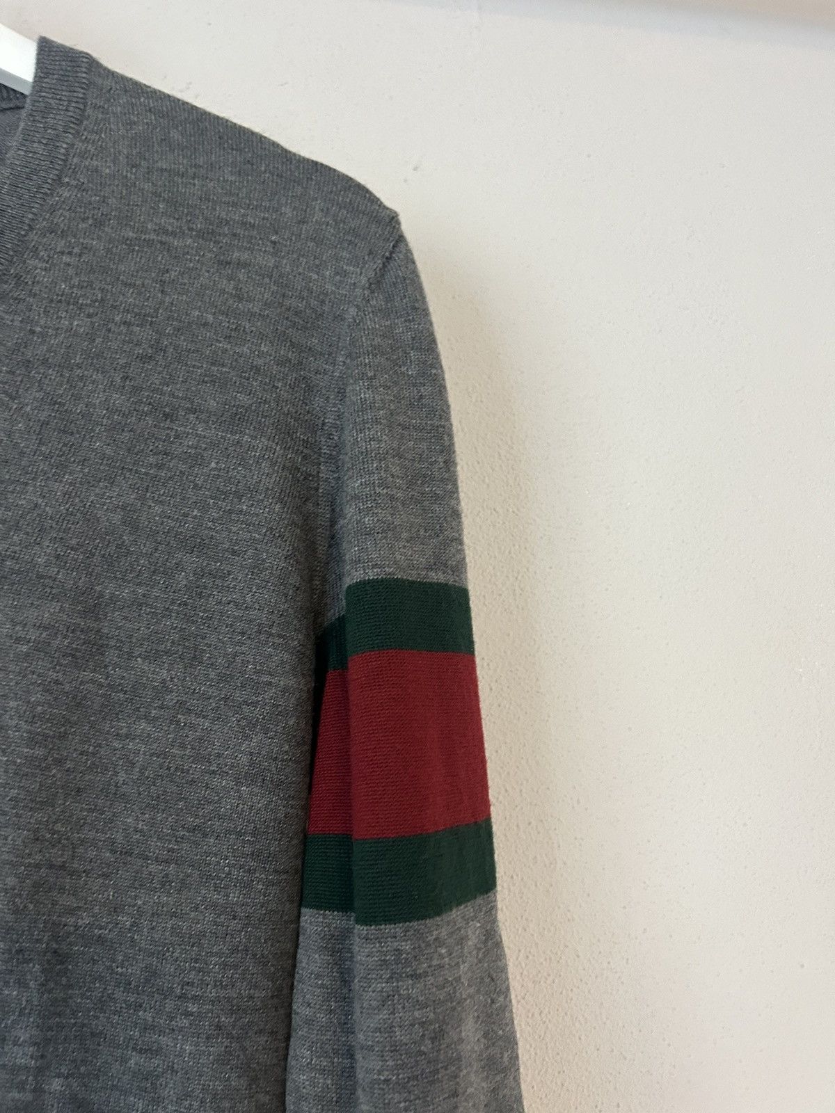 Gucci Grey V-Neck Wool Sweater with Web Arm Detail Size US M / EU 48-50 / 2 - 4 Thumbnail